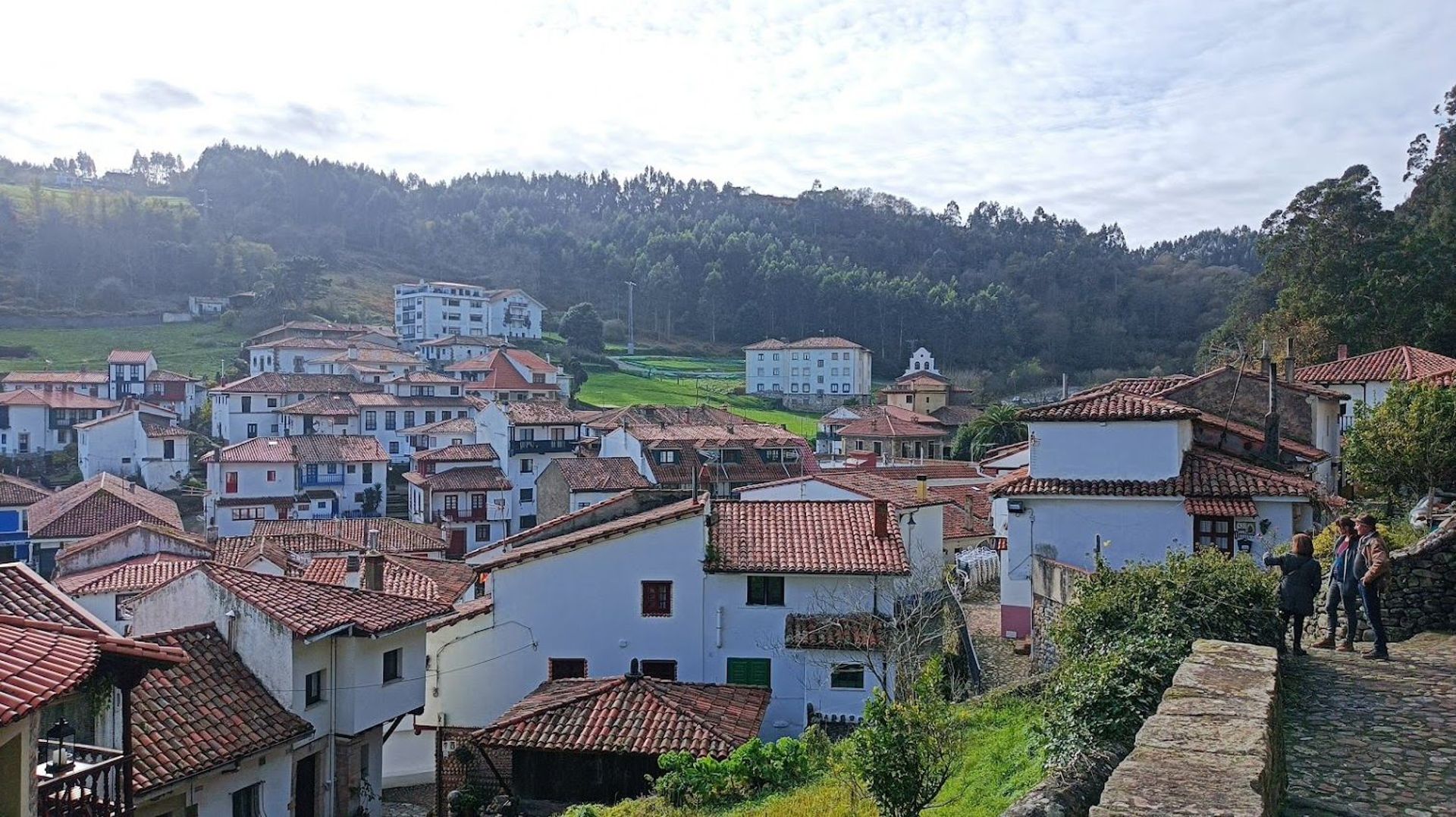 Cinq siècles après Charles-Quint, Mélanie débarque en Asturies !