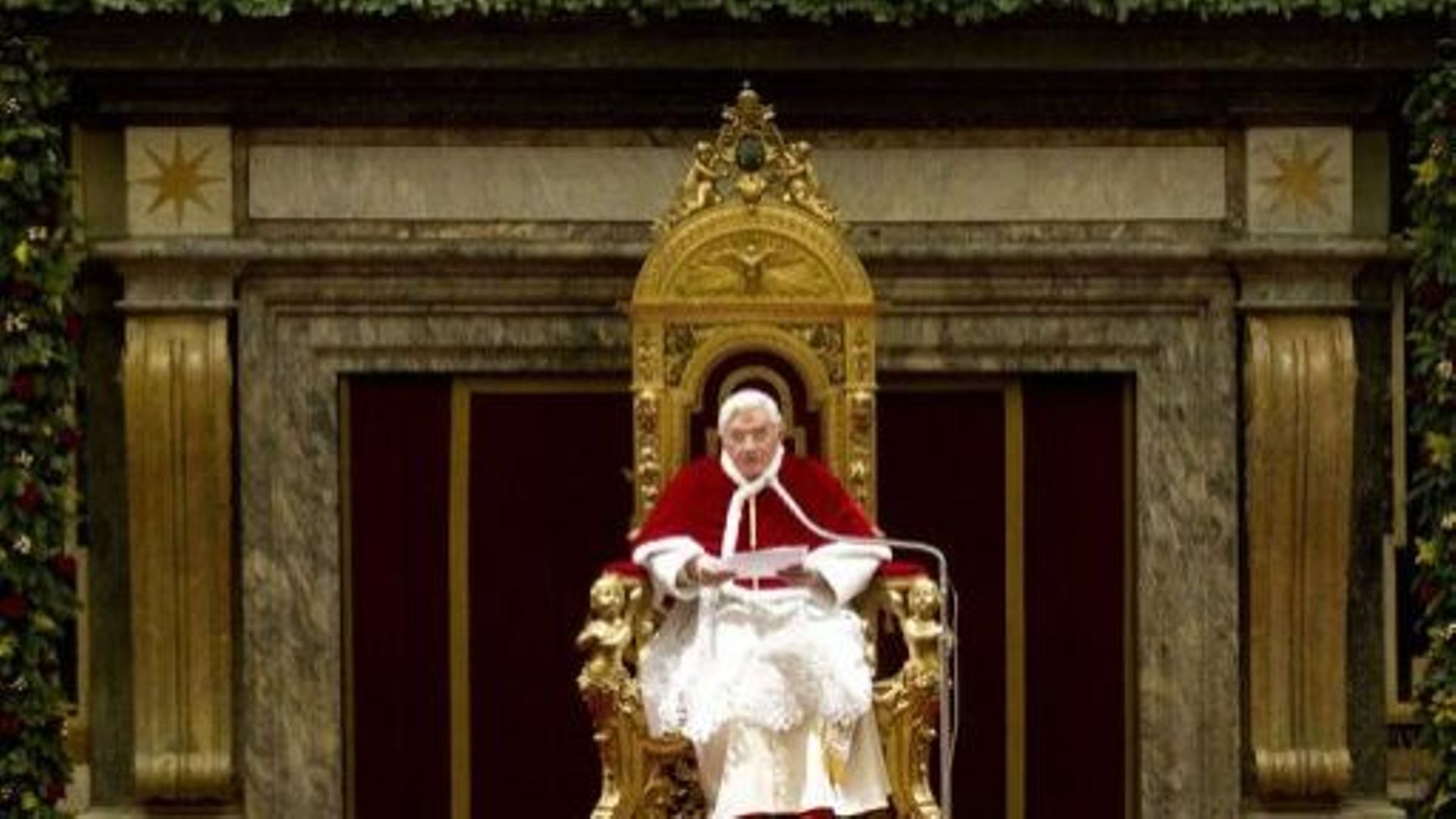 Le pape Benoît XVI lors d'une audience publique au Vatican, le 22 décembre 2011