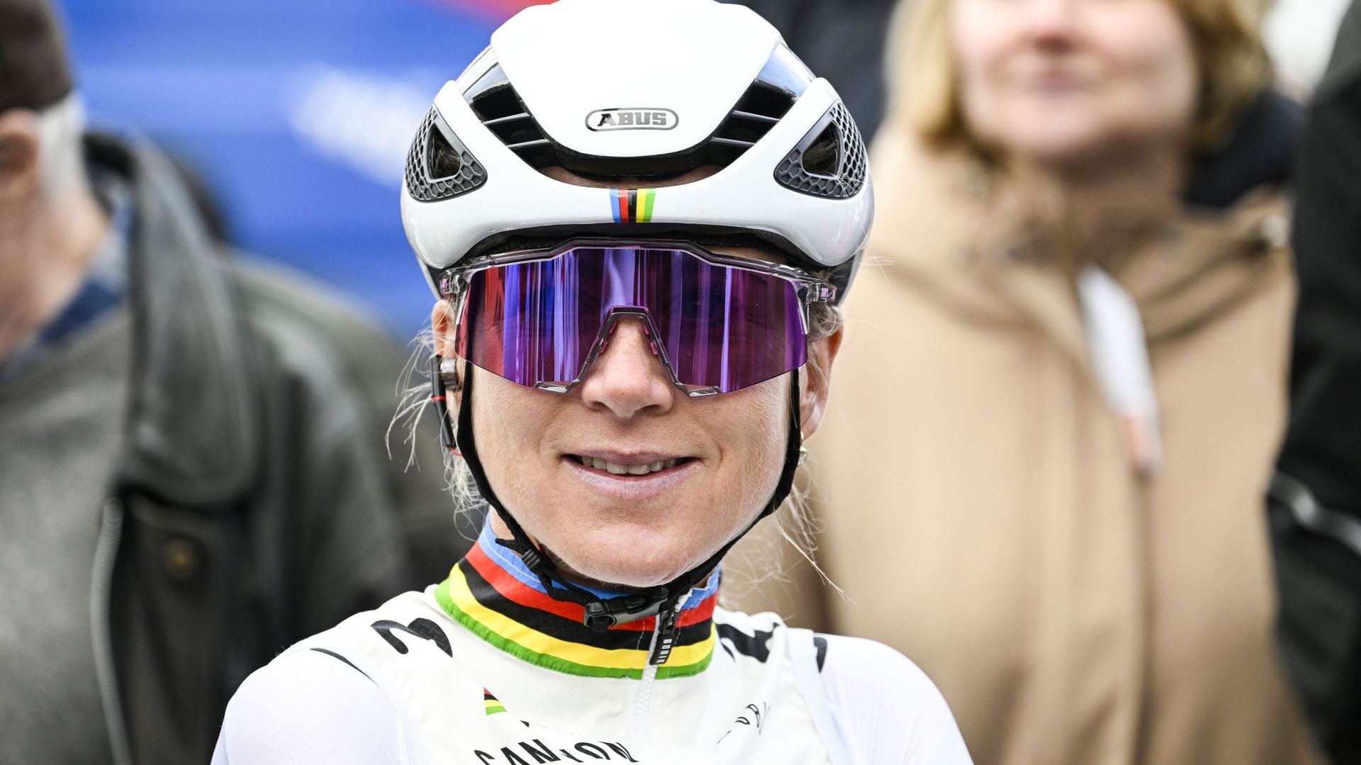 Giro d’Italia femminile – La maglia rosa Annemiek van Vleuten vince in solitaria la 6^ tappa