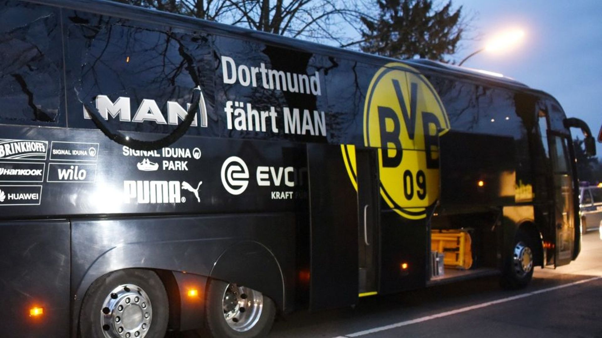  L  auteur de  l  attentat contre le  bus  de  Dortmund condamn  