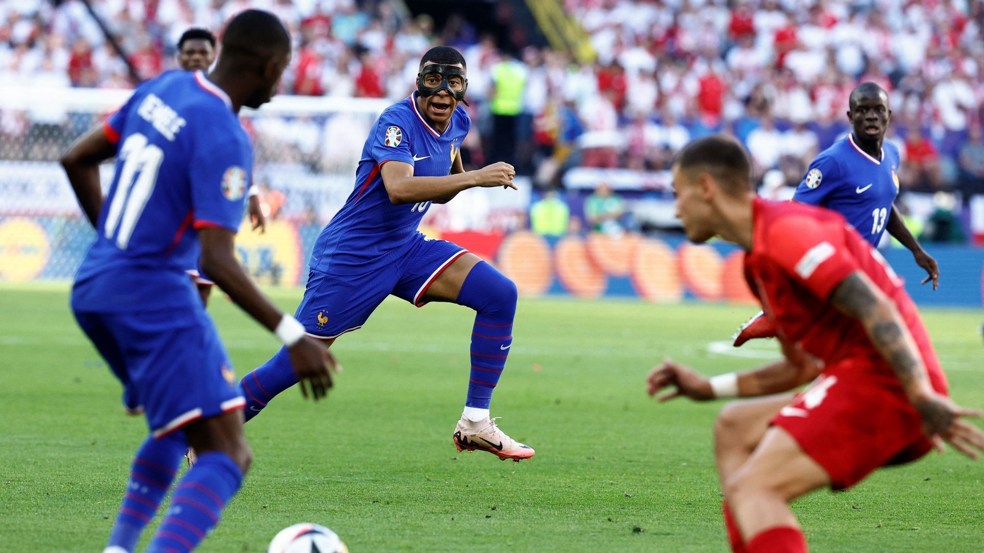 Comment Joue Léquipe De France Adversaire Des Diables à Leuro