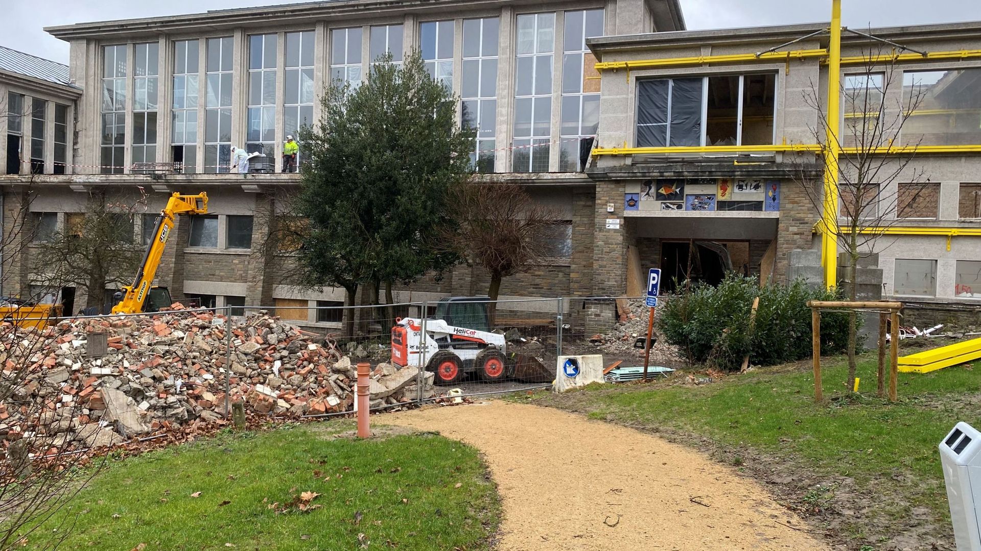 La démolition devrait se terminer dans quelques jours.