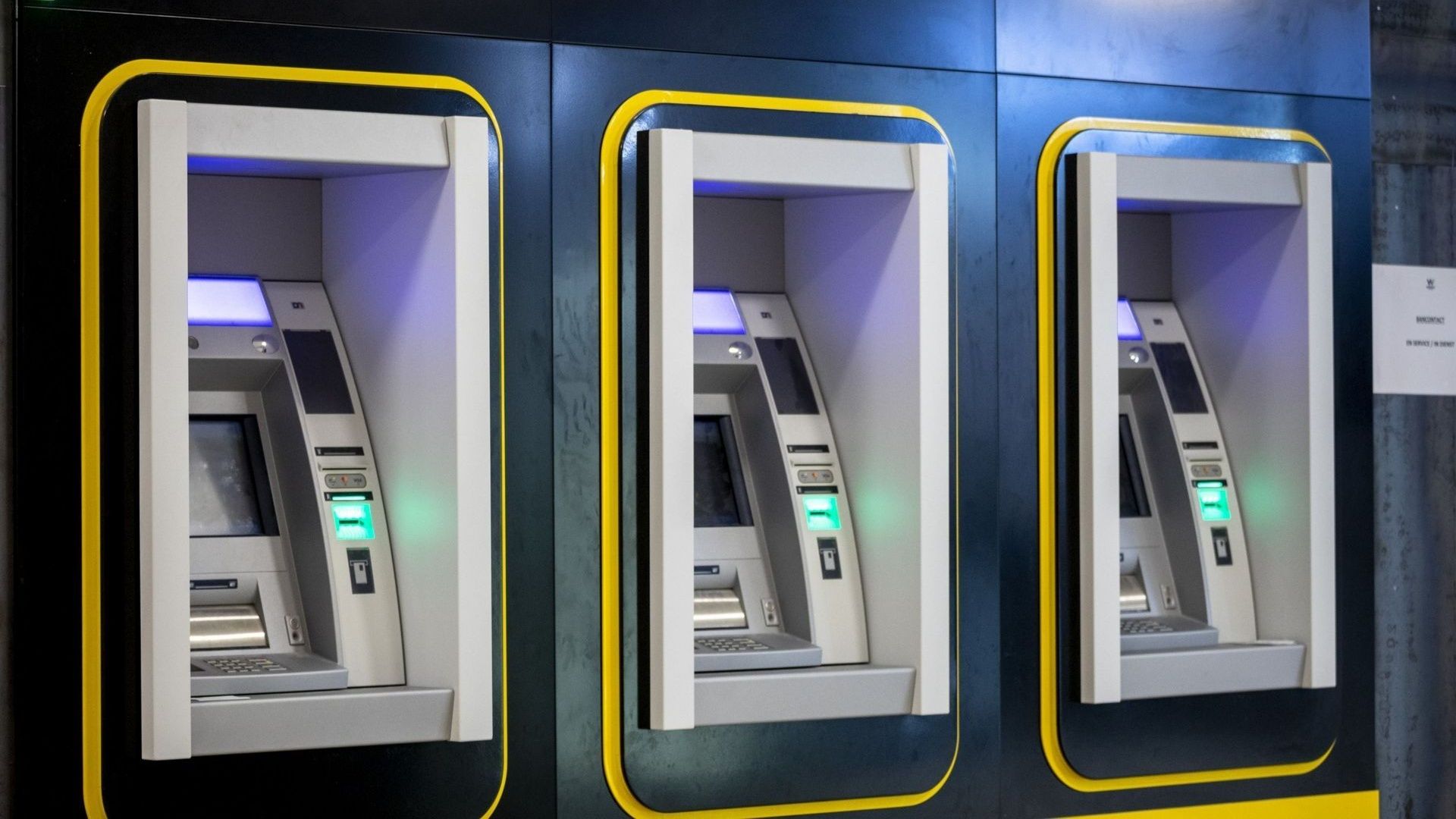 Par exemple, la plupart des distributeurs de billets fonctionnent via du langage Cobol ! |