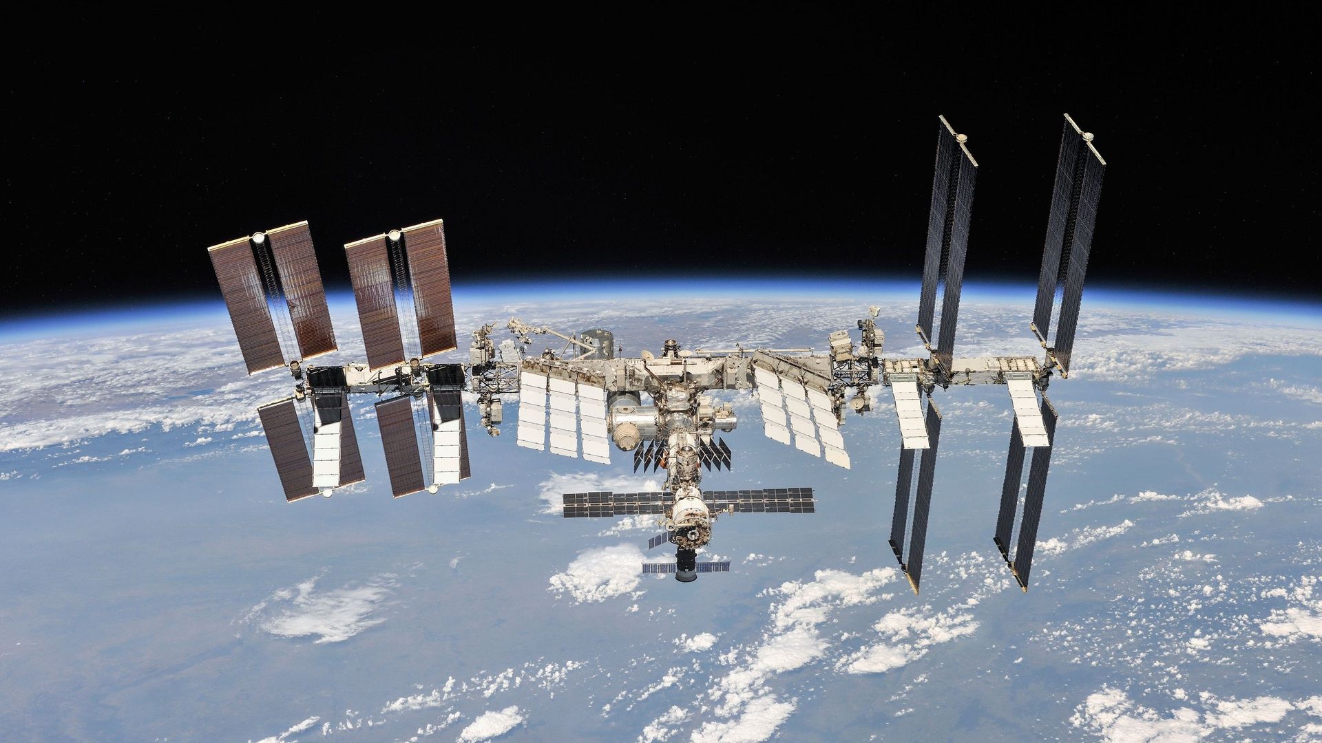 L'ISS accueille de nouvelles toilettes pour le plus grand confort des astronautes présents à bord.