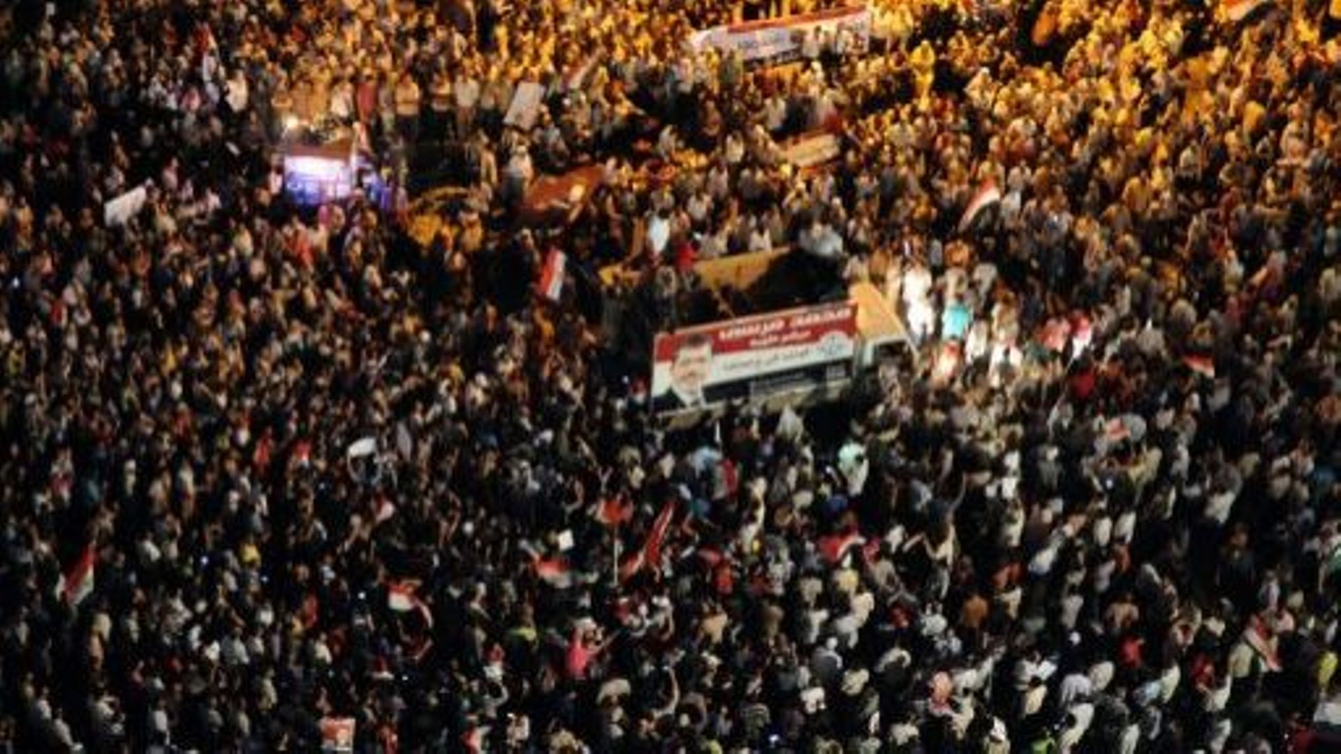 Des milliers d'Egyptiens se rassemblent sur la place Tahrir au Caire pour soutenir le président Morsi, le 10 juillet 2012