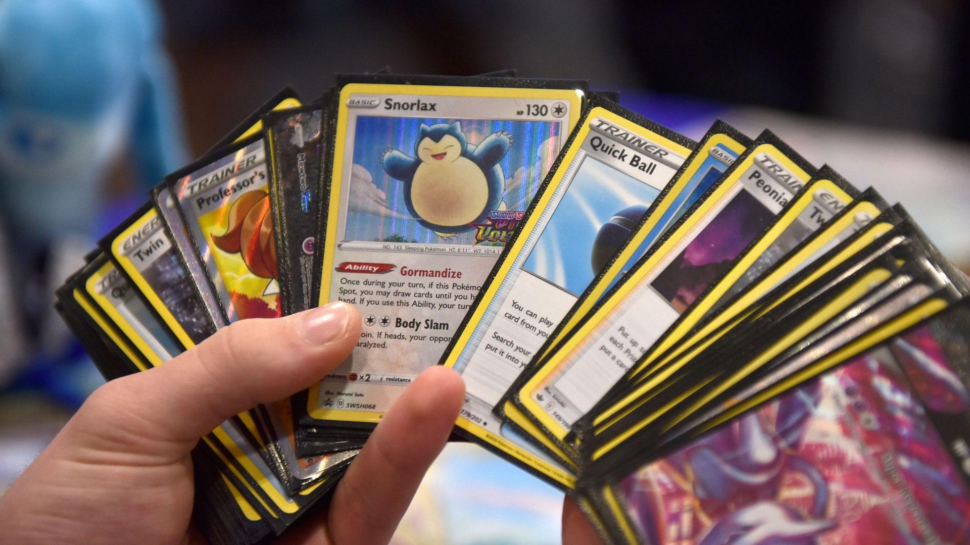 Cartes Pokémon : comment des scalpers ont-ils réussi à mettre la main sur 42.000 paquets pas encore sortis ?