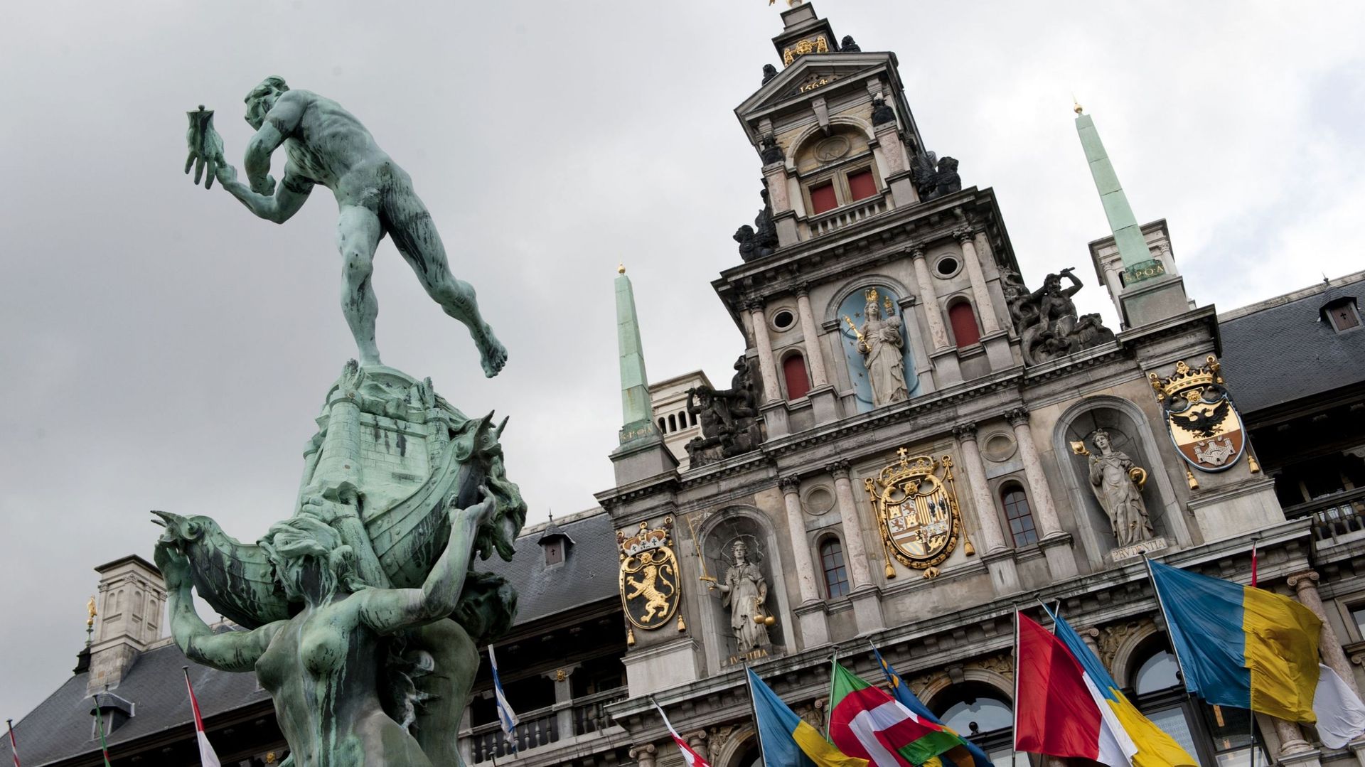 La statue de Jef Lambeaux sur la Grand-Place d’Anvers