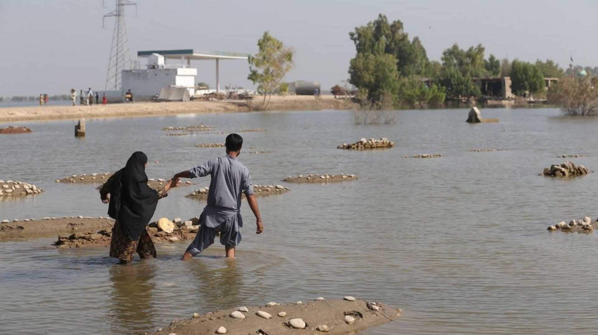 Les inondations au Pakistan dans la province de Sind ont fait environ 1400 morts.
