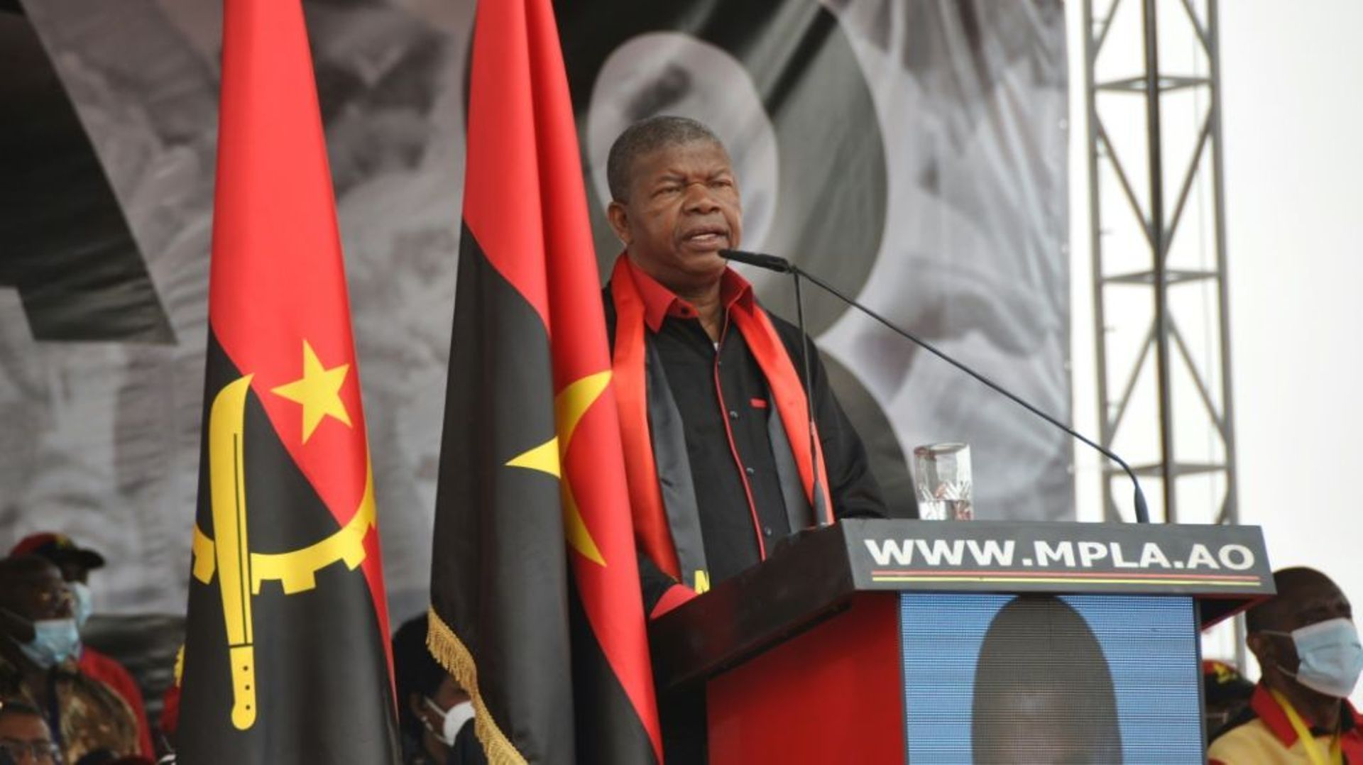 Joao Lourenço, président de l'Angola et candidat à la présidence du Mouvement populaire pour la libération de l'Angola (MPLA), prononce un discours lors d'un meeting de campagne à Luanda, le 20 août 2022