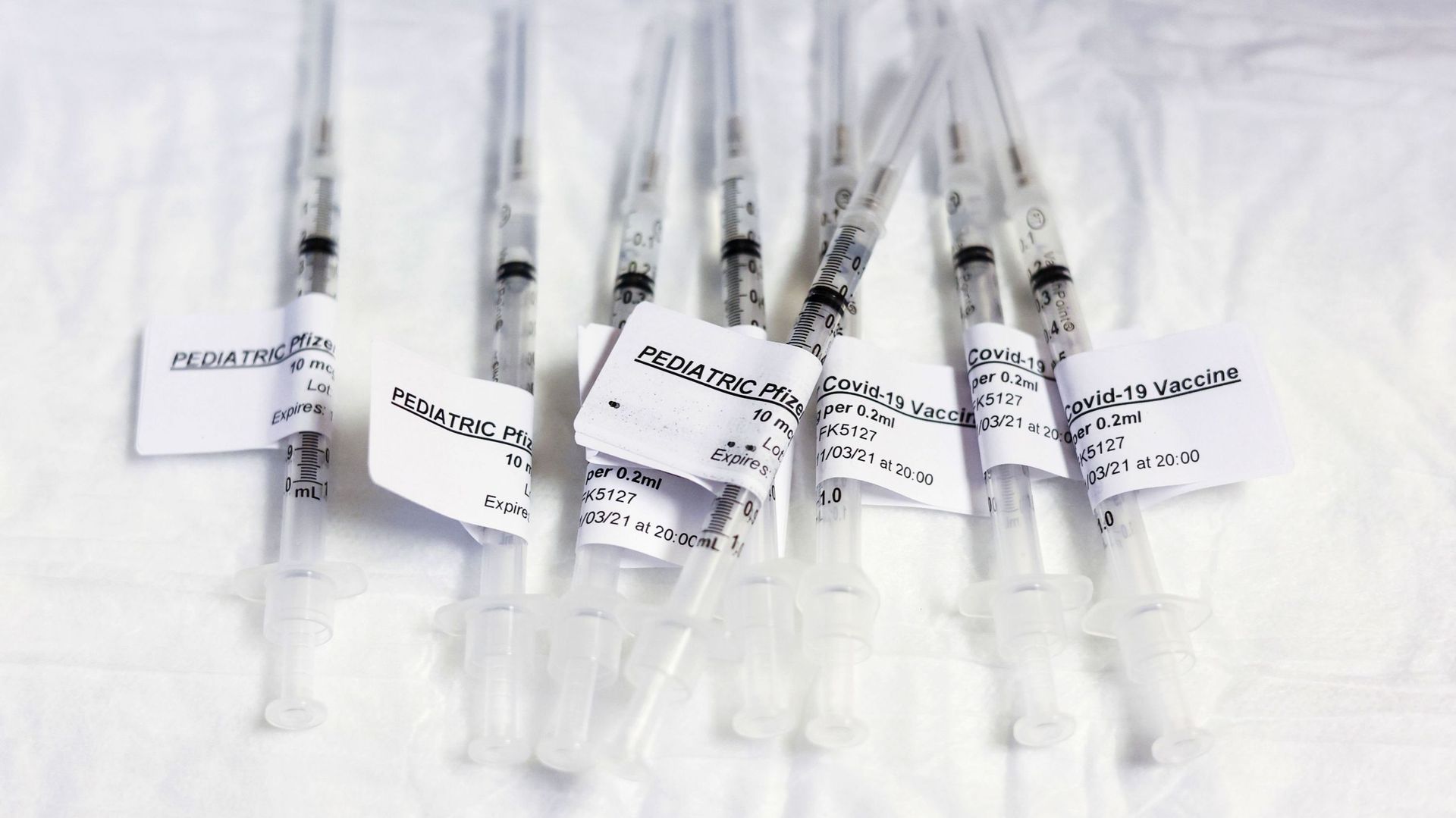 Variant omicron du coronavirus : Pfizer aurait déjà commencé à travailler sur une nouvelle version du vaccin