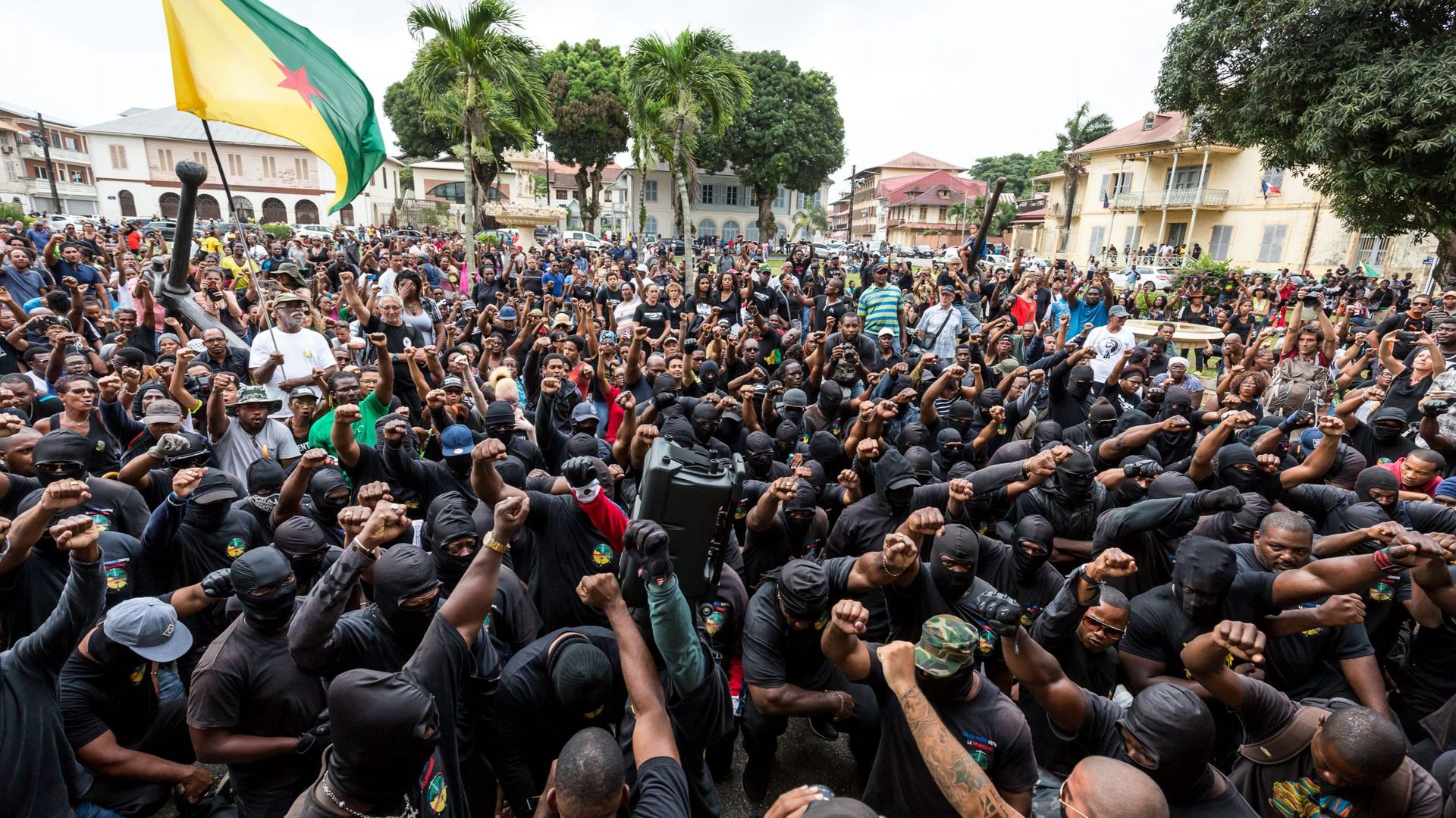 La contestation se durcit en Guyane, blocage "total" dès lundi
