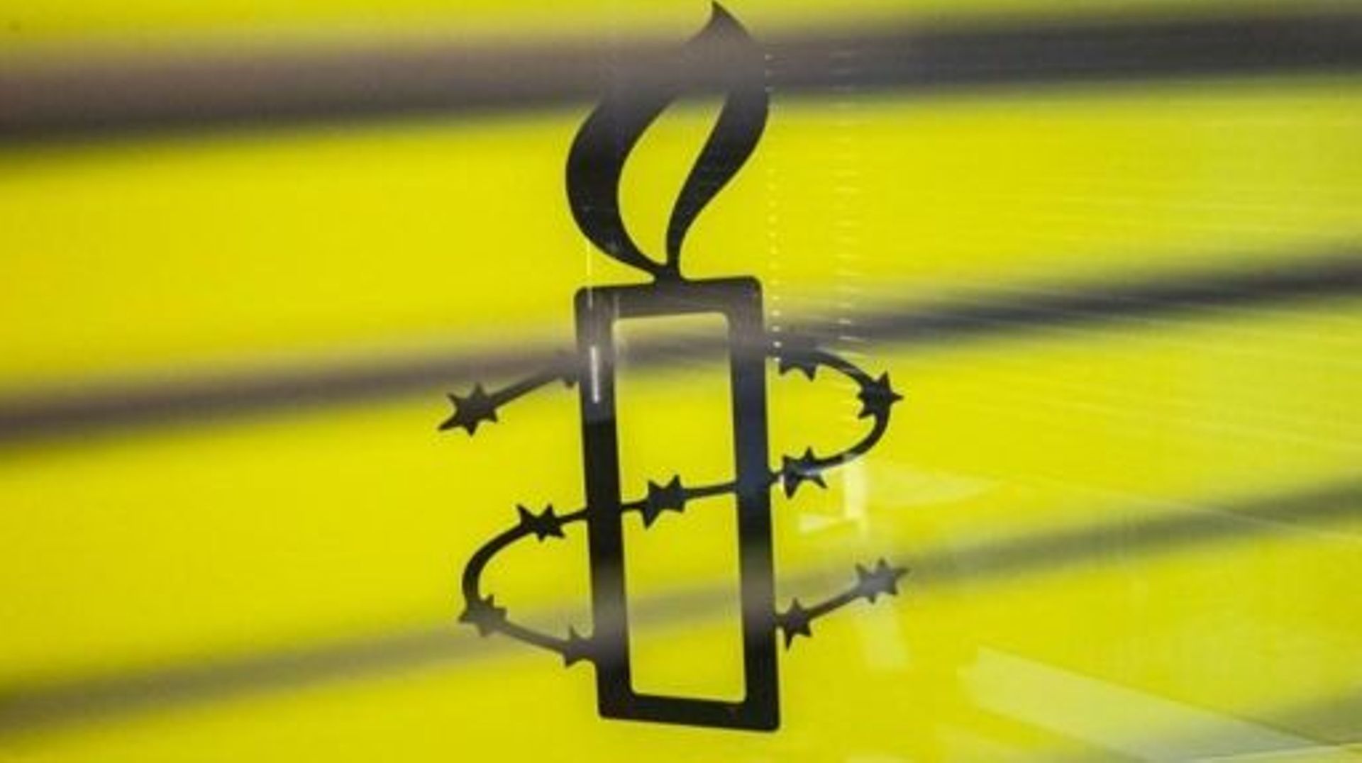 Le logo d'Amnesty International dans son bureau de Hong Kong en octobre 2021.