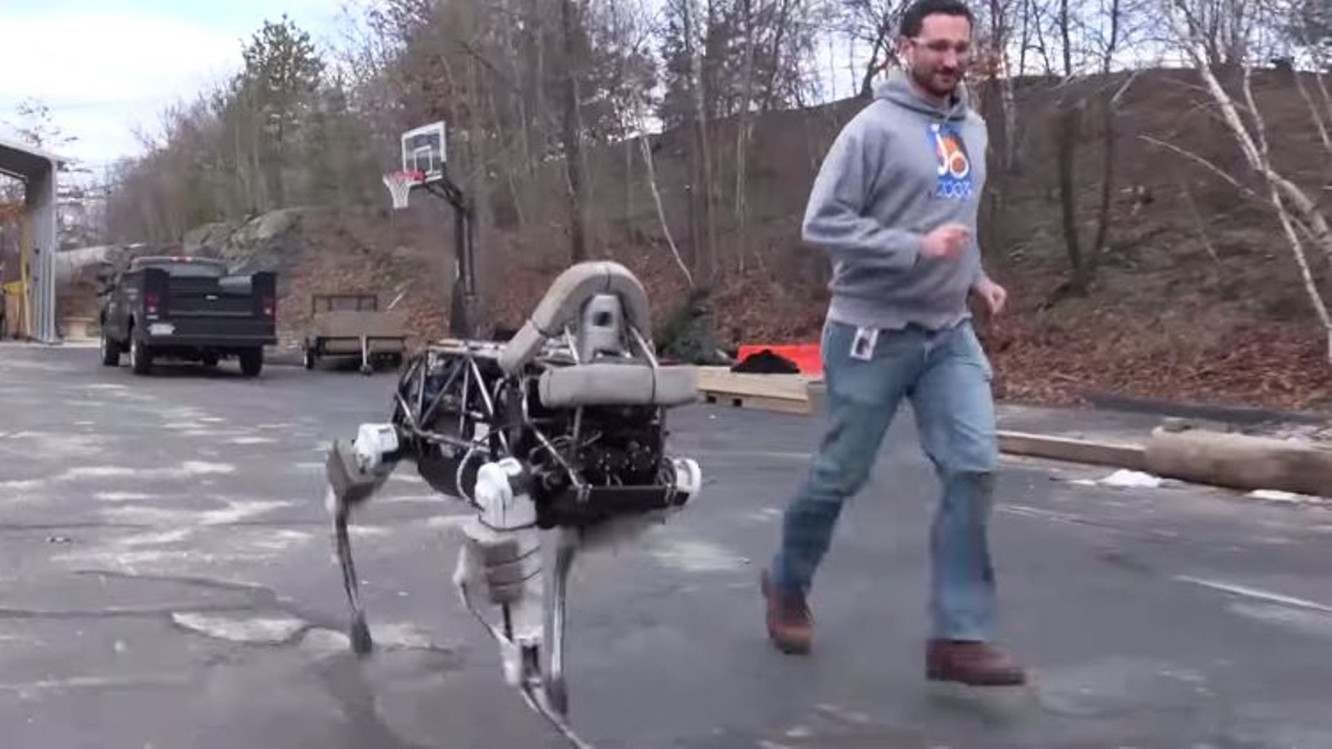Impressionnant et un peu flippant: Spot, le chien robot qui peut encaisser les coups
