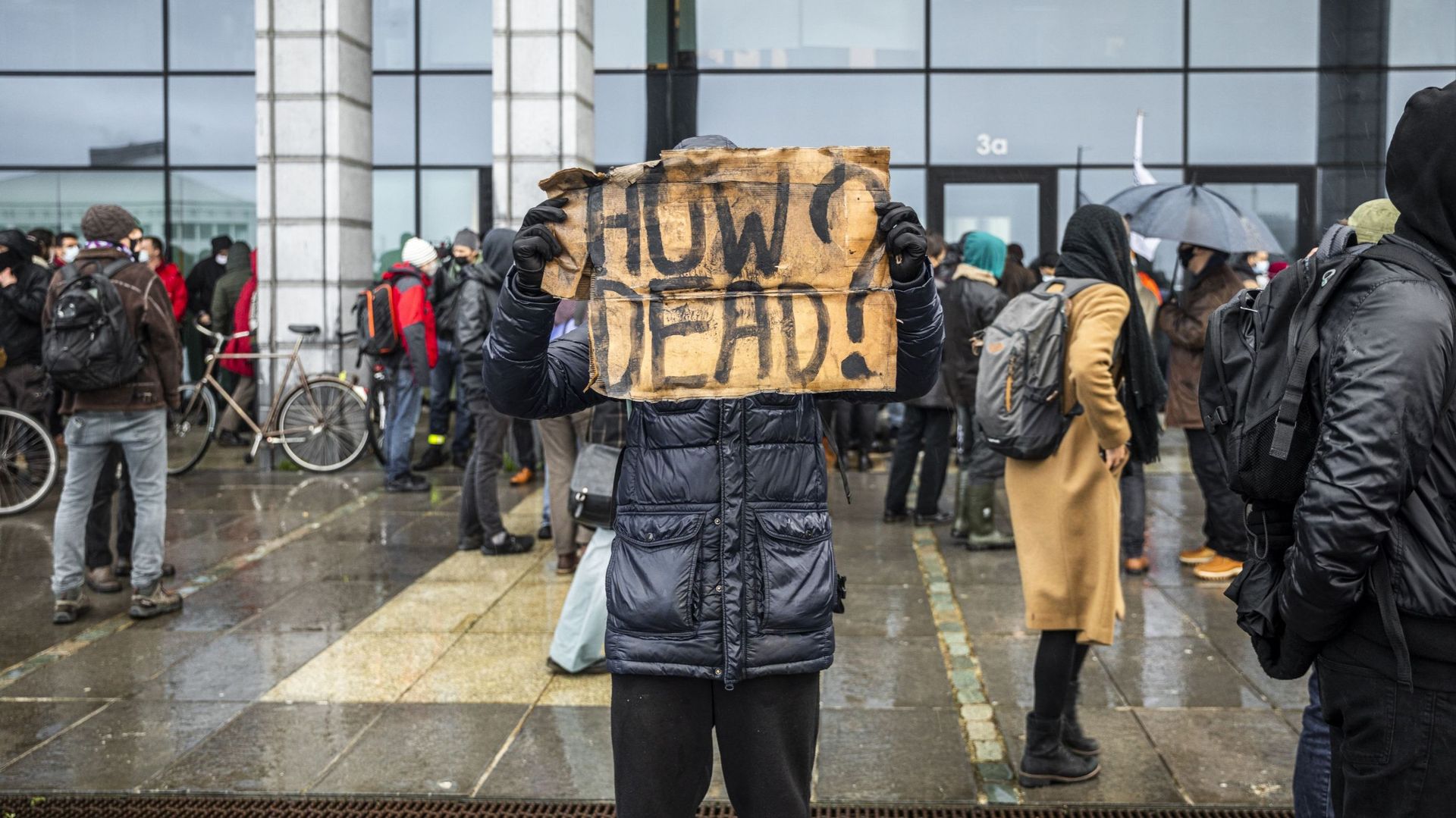 Des manifestants réclament l’ouverture d’une instruction sur le décès d’Ilyes Abbedou