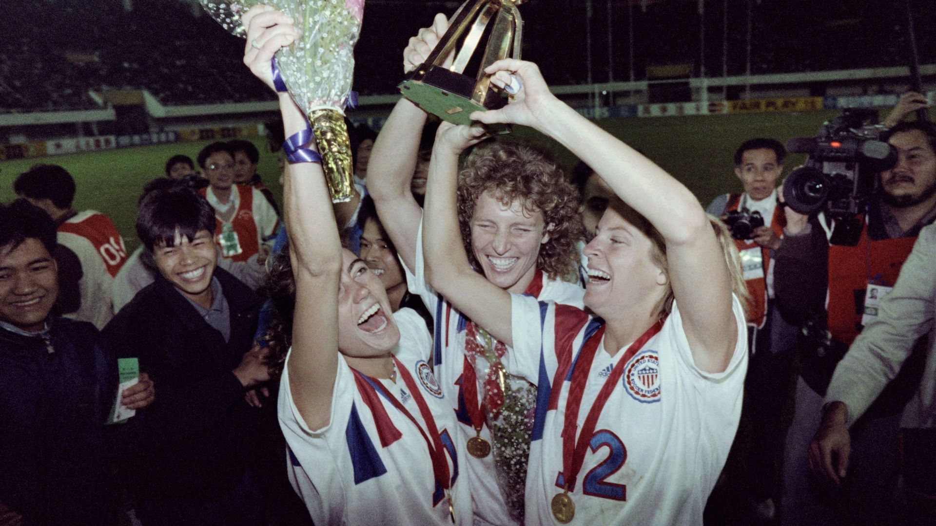 Les Américaines ont remporté la première Coupe du monde, organisée en Chine en 1991. Les Etats-Unis ont battu la Norvège, 2-1.