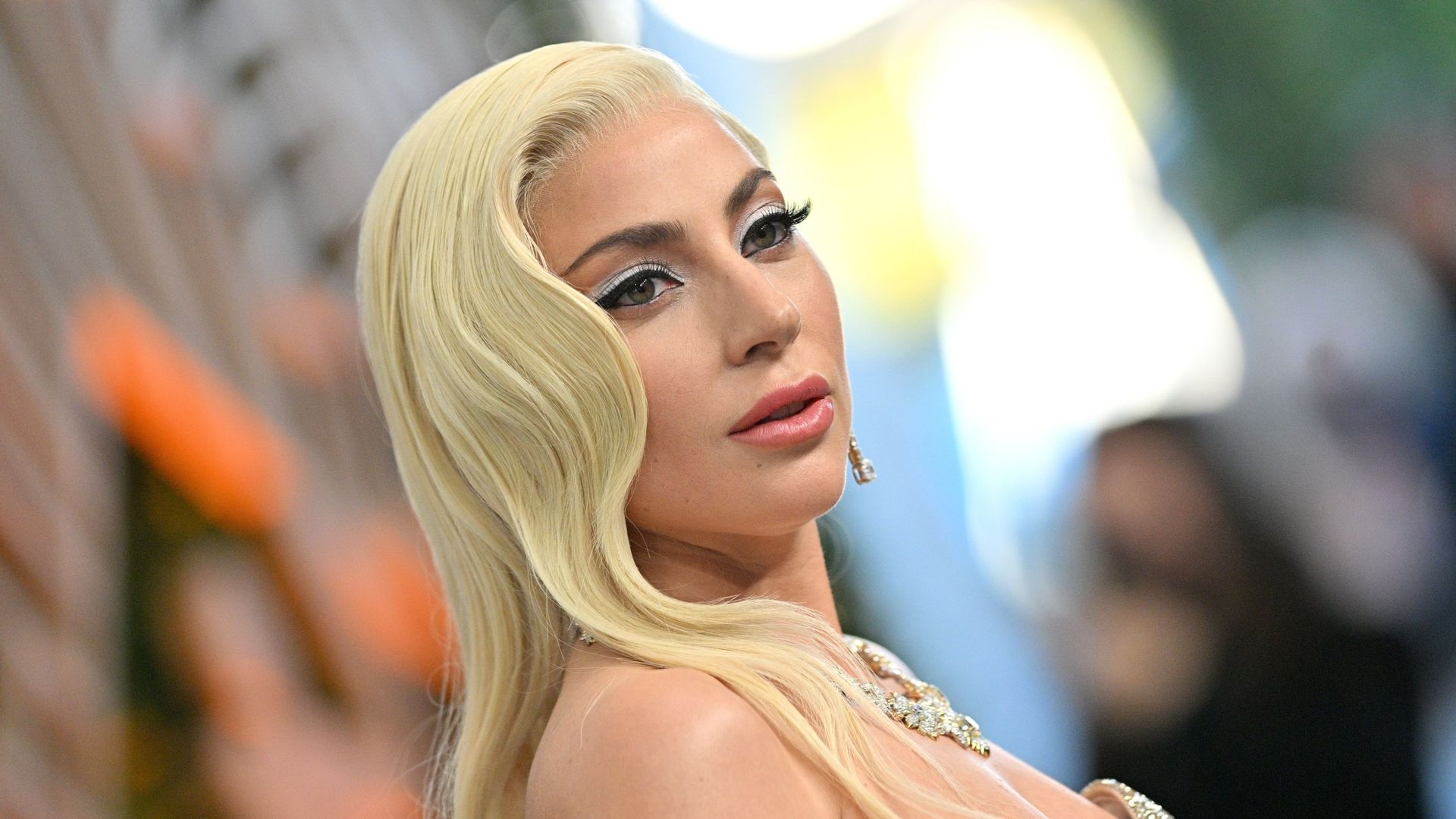 Lady Gaga assiste à la 28e cérémonie annuelle des Screen Actors Guild Awards au Barker Hangar le 27 février 2022 à Santa Monica, Californie.