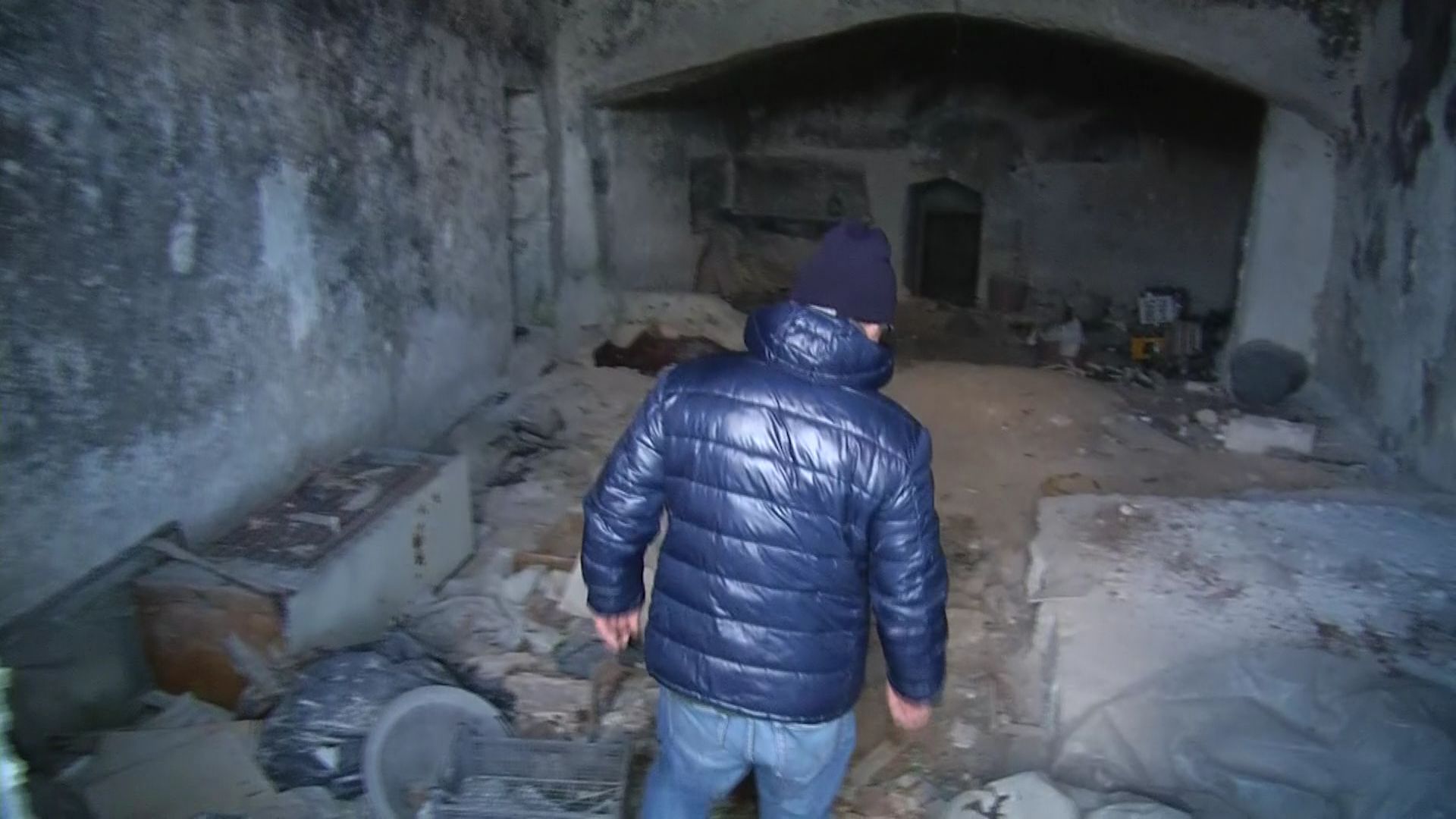 Clemente Rondinoni, habitant de Matera, de retour dans les grottes de son enfance
