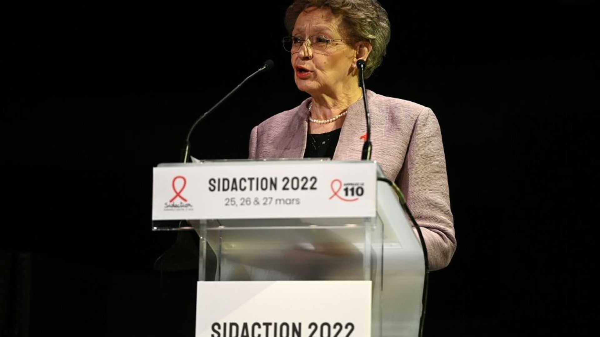 Françoise Barré-Sinoussi, présidente de l'association Sidaction, co-découvreuse du virus avec Luc Montagnier, prix Nobel 2008, lors d'une conférence de presse consacrée au Sidaction, le 7 mars 2022 à Paris 