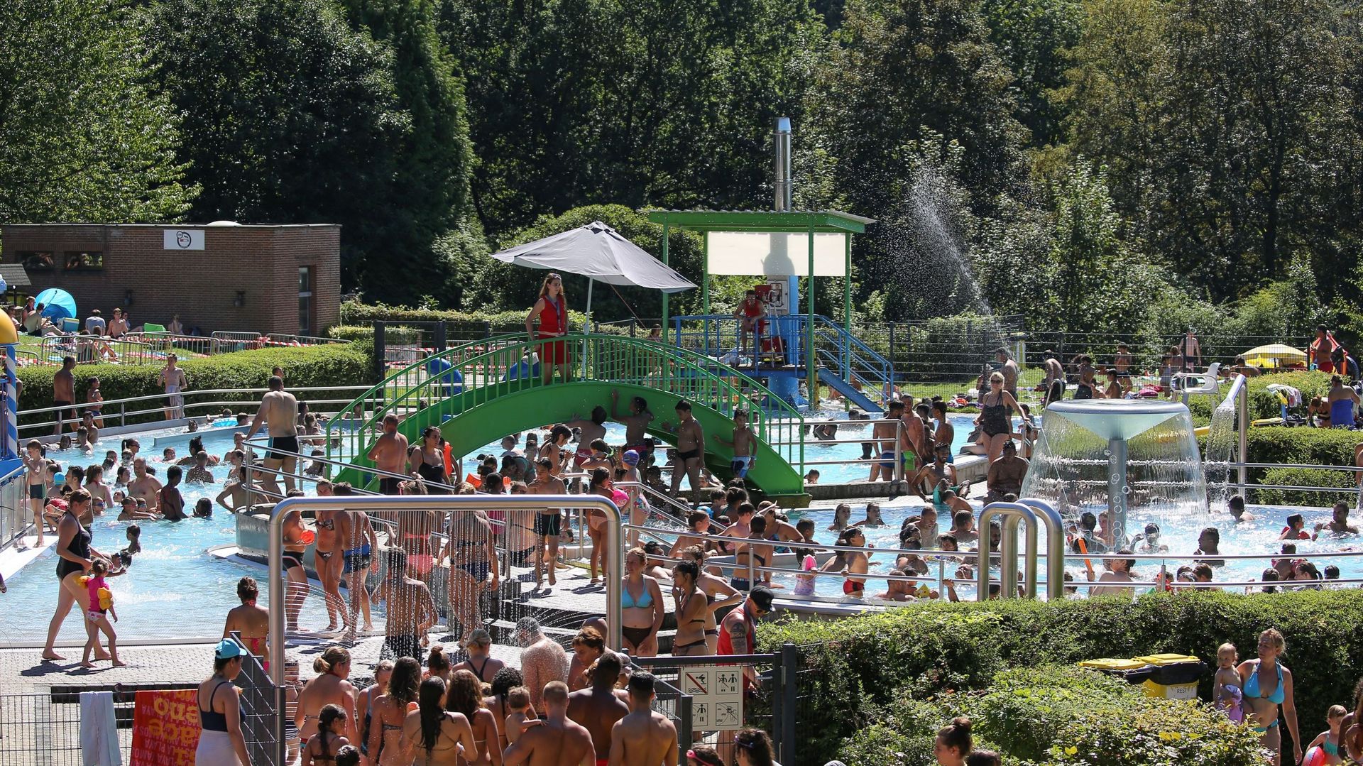 La piscine d’Huizingen, dans le domaine du même nom.