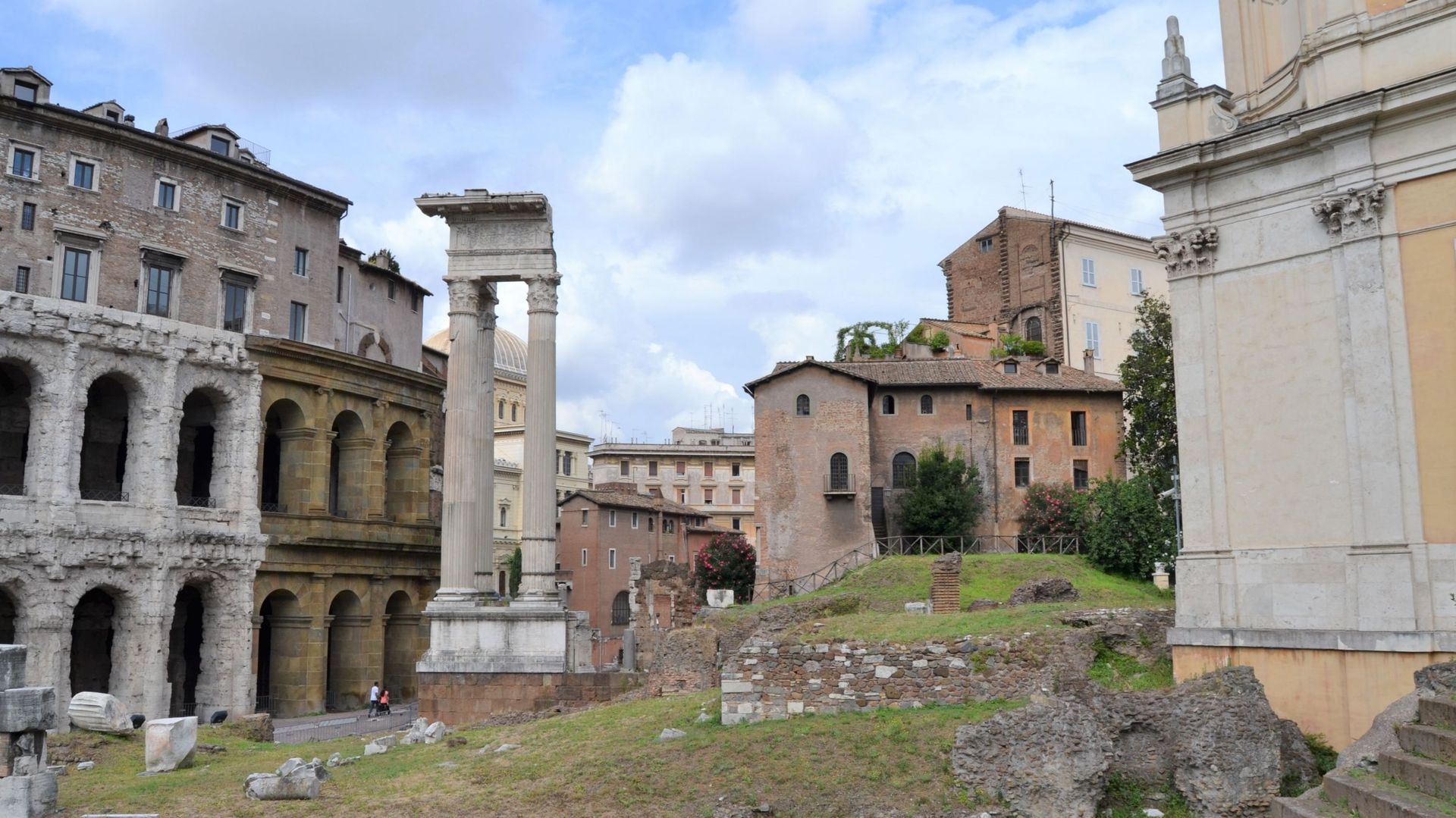 Un coin pittoresque des ruines de la Rome antique…