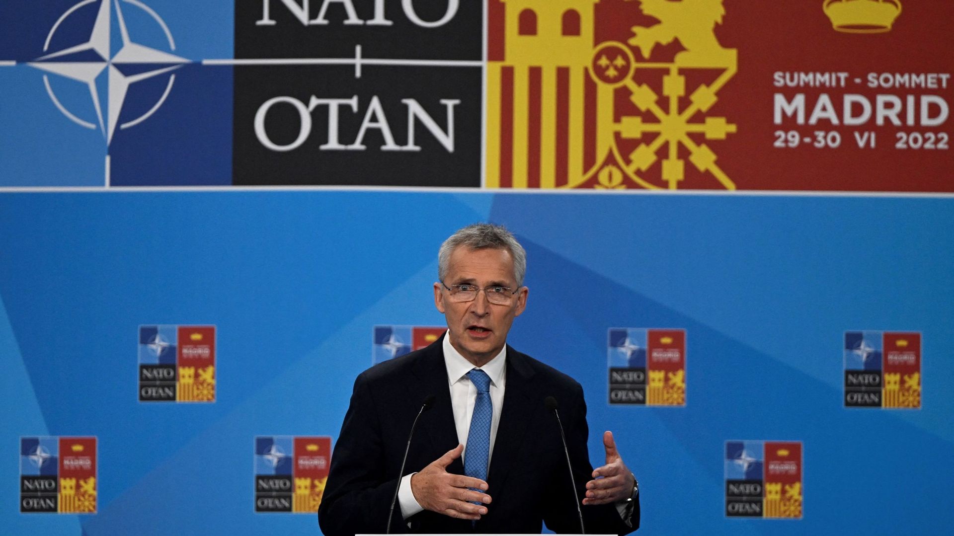 Le secrétaire général de l'OTAN, Jens Stoltenberg, prend la parole lors d'une conférence de presse pendant le sommet de l'OTAN au centre de congrès Ifema à Madrid, le 29 juin 2022. Pierre-Philippe MARCOU / AFP
