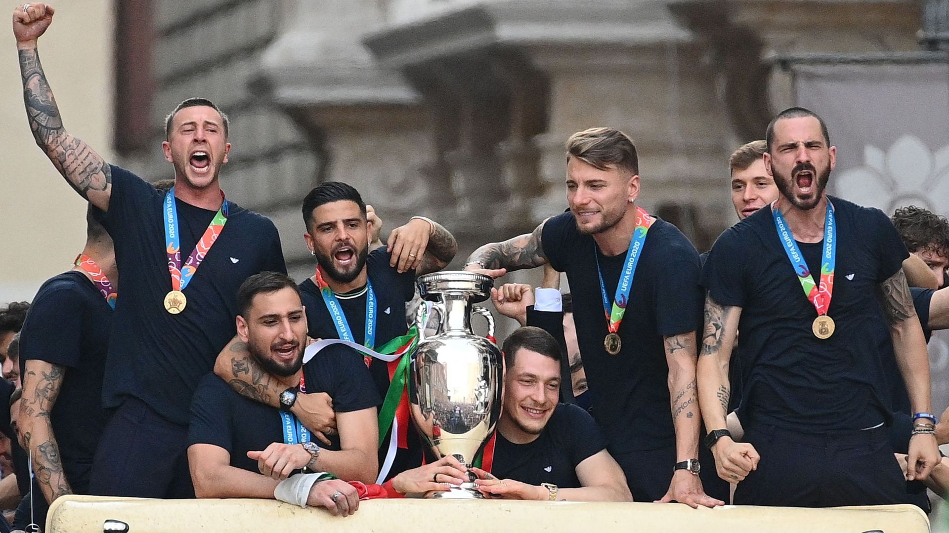 Les Italiens célébrant leur titre à l'Euro en juillet dernier à Rome. 
