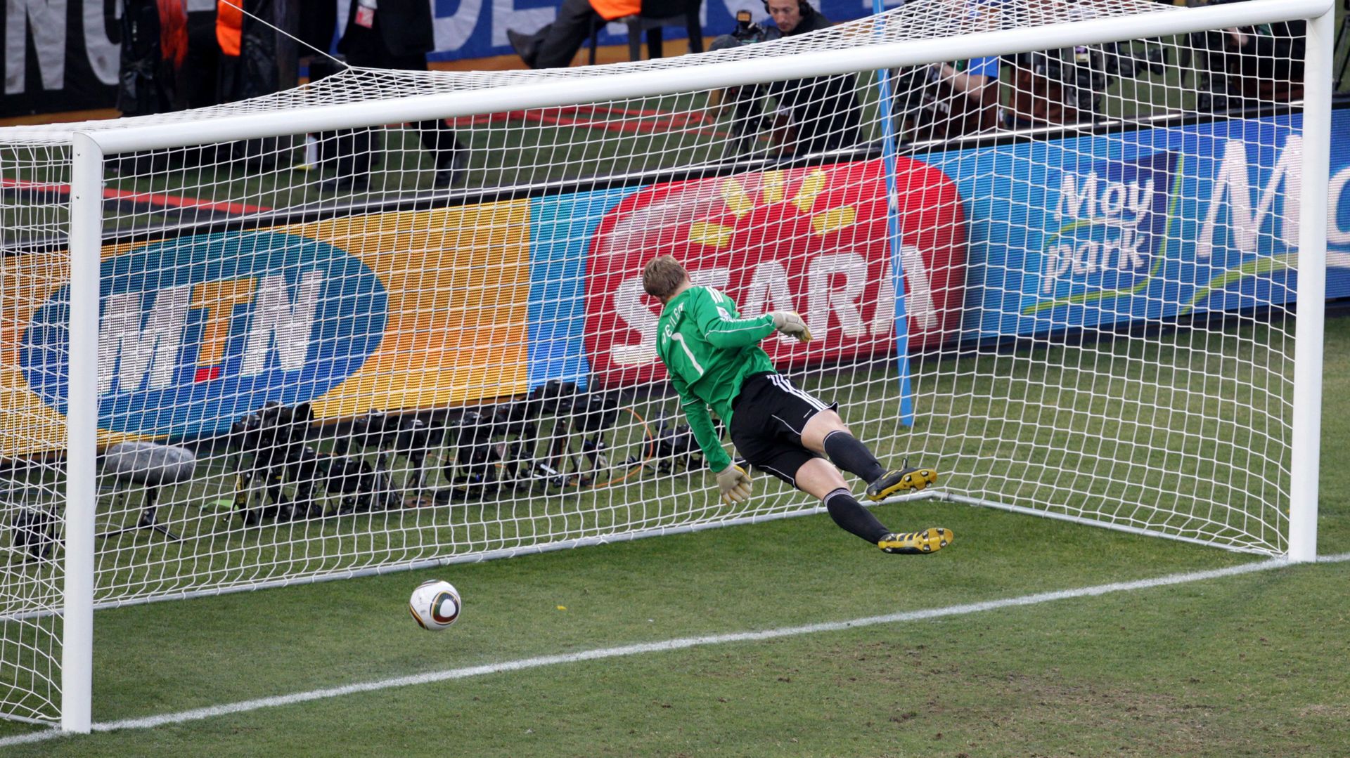 La technologie "ligne de but" aurait été bien utile lors du 8ème de finale de la Coupe du Monde 2010 entre l'Allemagne et l'Angleterre