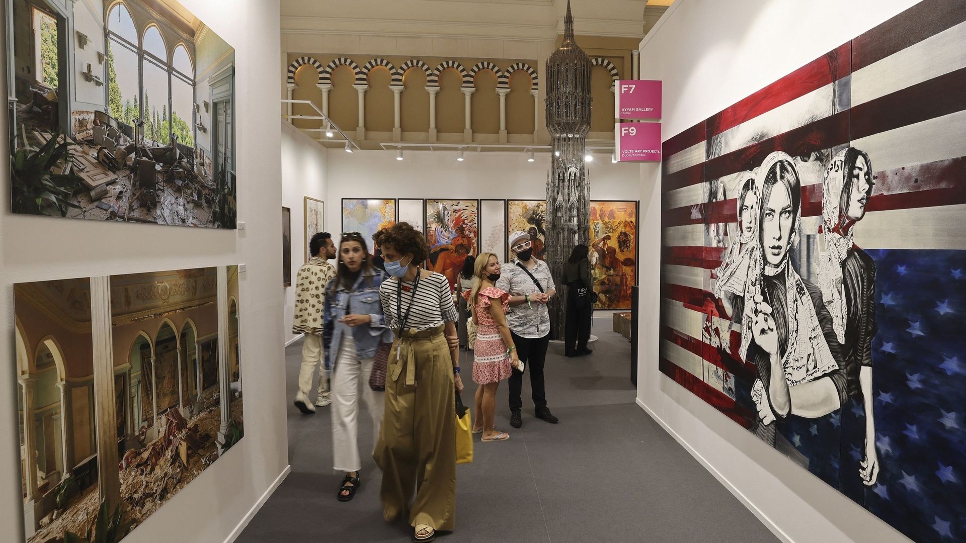 L’art numérique fait une première apparition à la principale foire d’art contemporain au Moyen-Orient organisée à Dubaï.