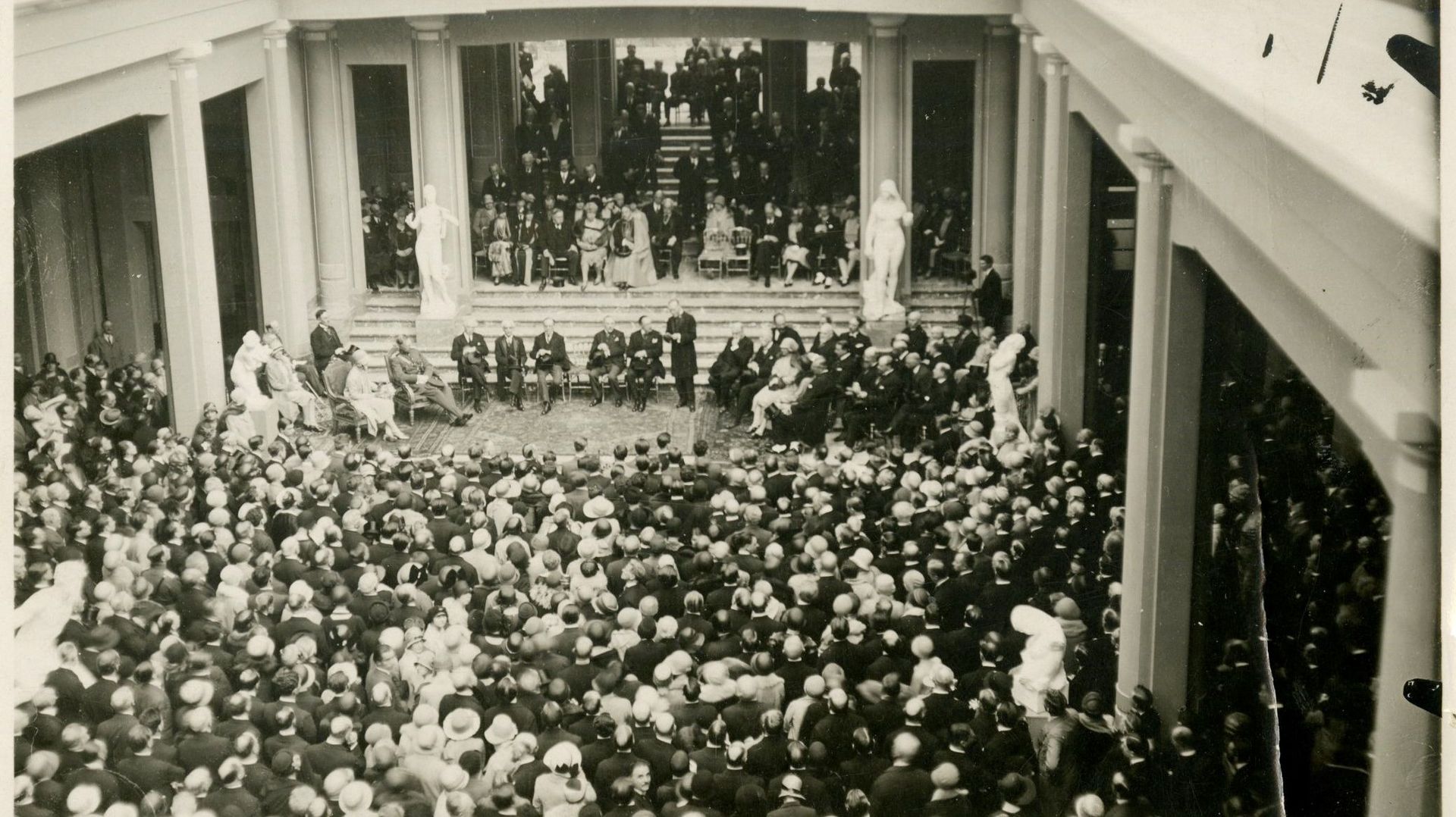 L’inauguration des salles d’exposition du Palais des Beaux-Arts par Adolphe Max, en présence du roi Albert Ier