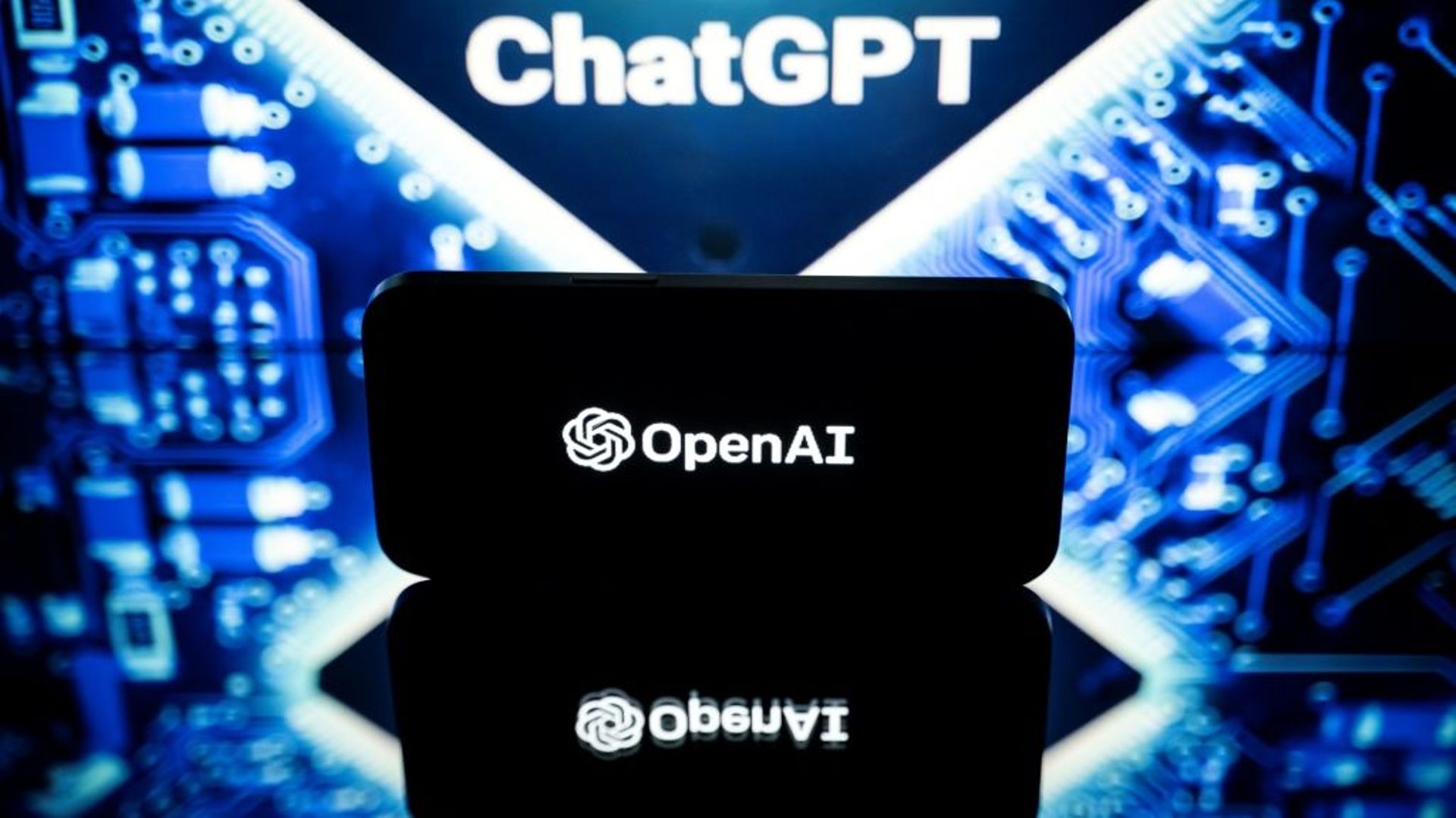 Les logos de OpenAI et de ChatGPT