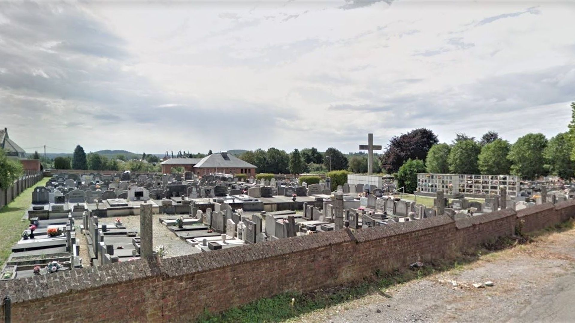 Le cimetière de Courcelles