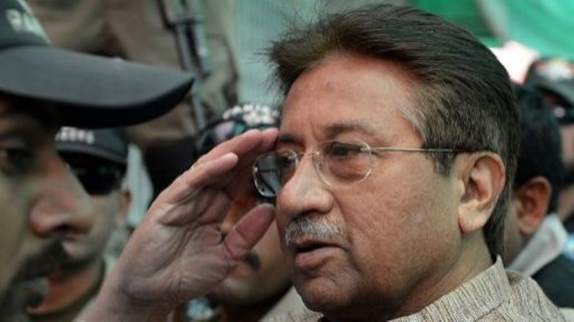 Pervez Musaharraf à son arrivée à un tribunal à Islamabad, le 20 avril 2013