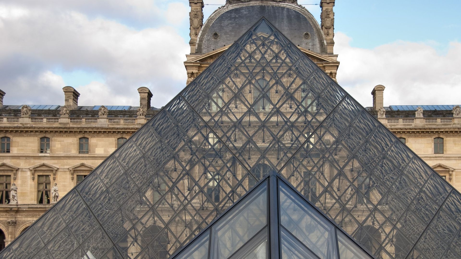 Le Louvre, Orsay et Versailles pourraient bientôt ouvrir sept jours sur sept