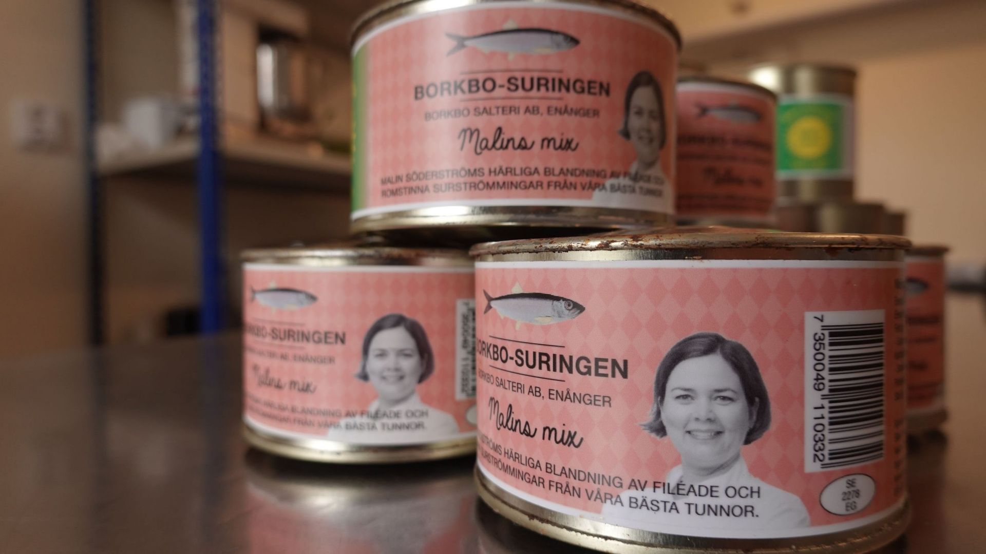 En Suède, une chef tente de redorer le blason du surströmming, un hareng  malodorant 