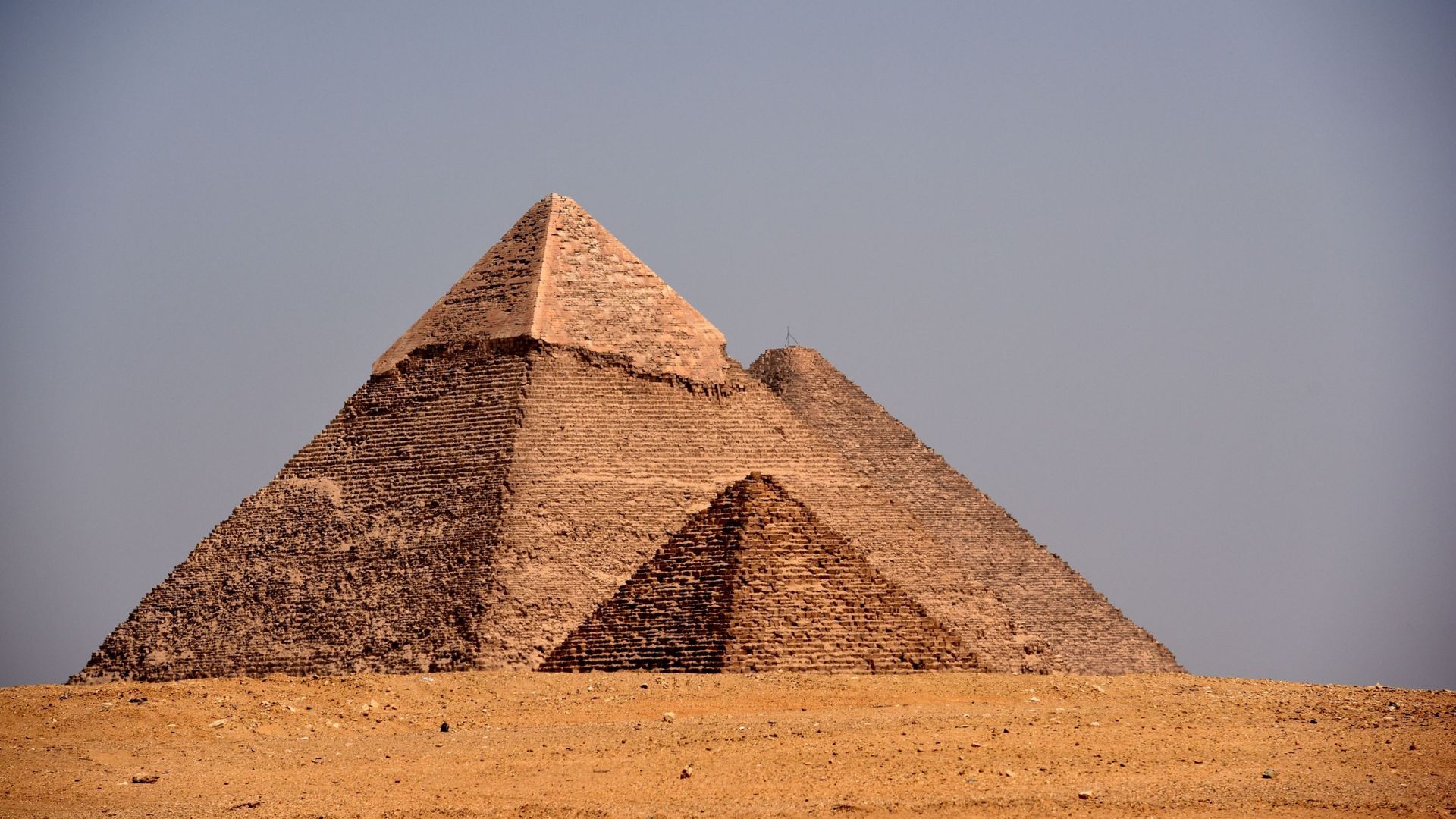 les-restes-d-une-pyramide-vieille-de-3700-ans-decouverts-en-egypte-en-bon-etat