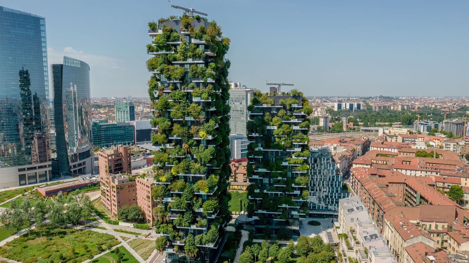 En Italie, Milan favorise l'utilisation des infrastructures vertes afin de lutter contre les fortes chaleurs.