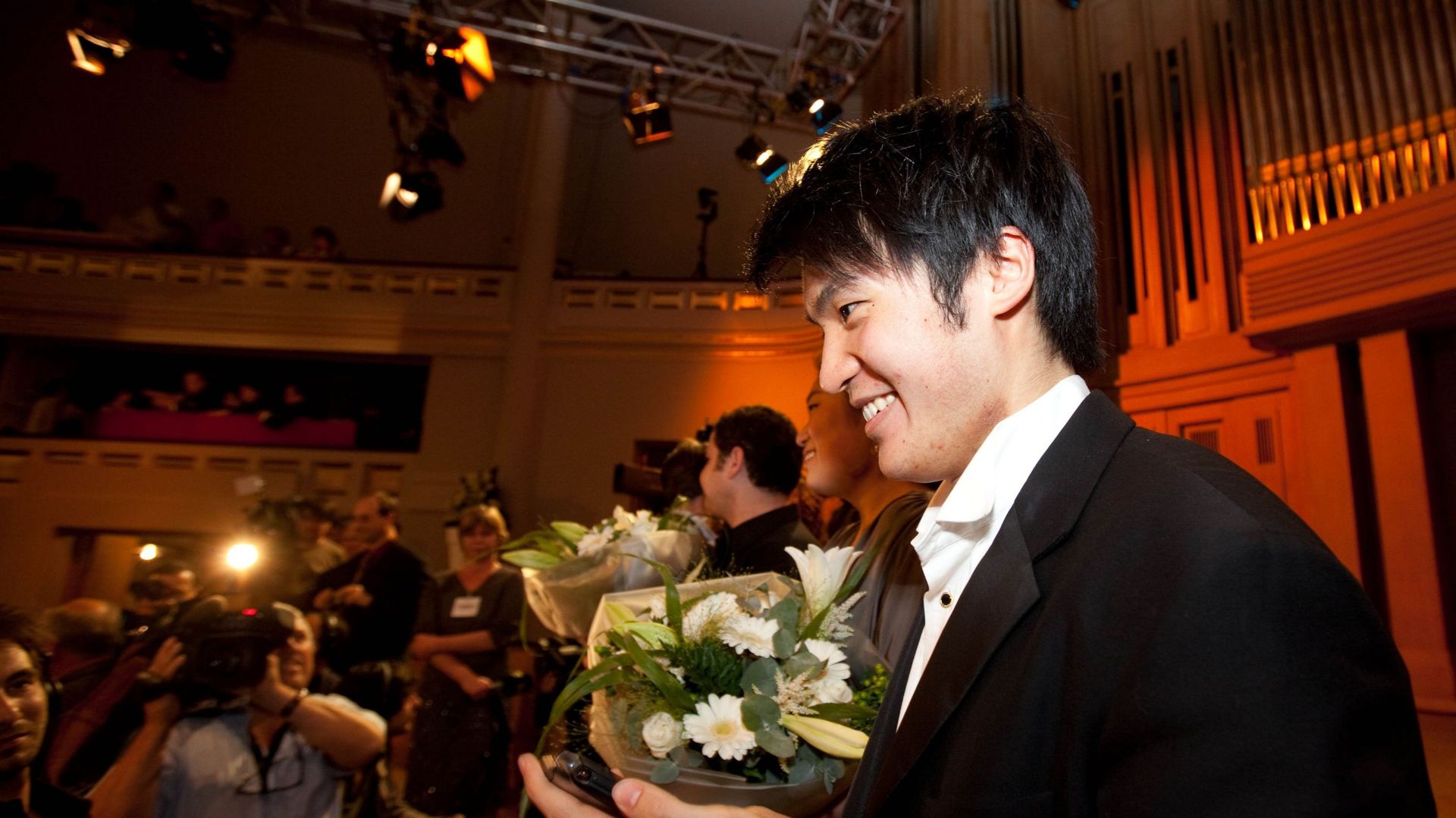 30 mai 2009, le violoniste Ray Chen vient de recevoir le premier prix du Concours Reine Elisabeth.