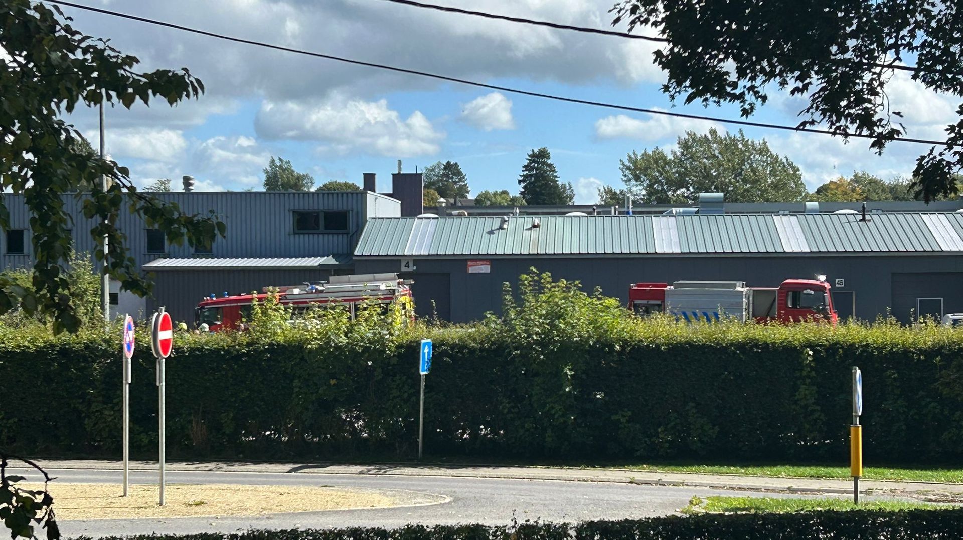 Incendie maîtrisé à l’usine Eurolockx de Bastogne, mais les risques chimiques sont en cours de vérification