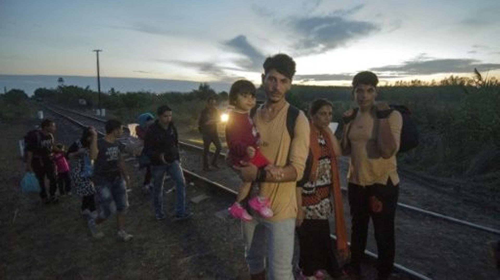 Passés par la Macédoine et la Serbie, 1000 migrants arrivent en Hongrie