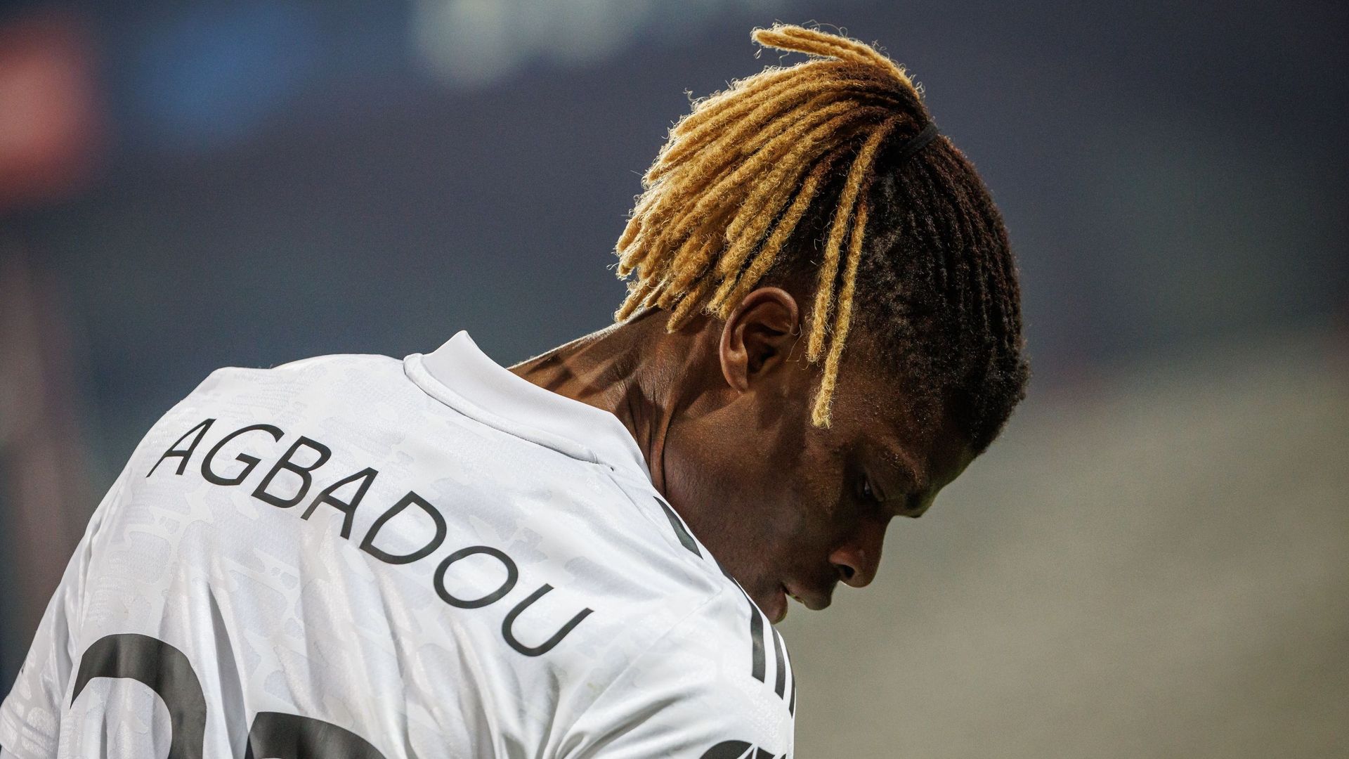 Emmanuel Agbadou (Eupen) sur le Gril : "L'Ukraine ? J'ai vu des charniers de cadavres en Côte d'Ivoire..."