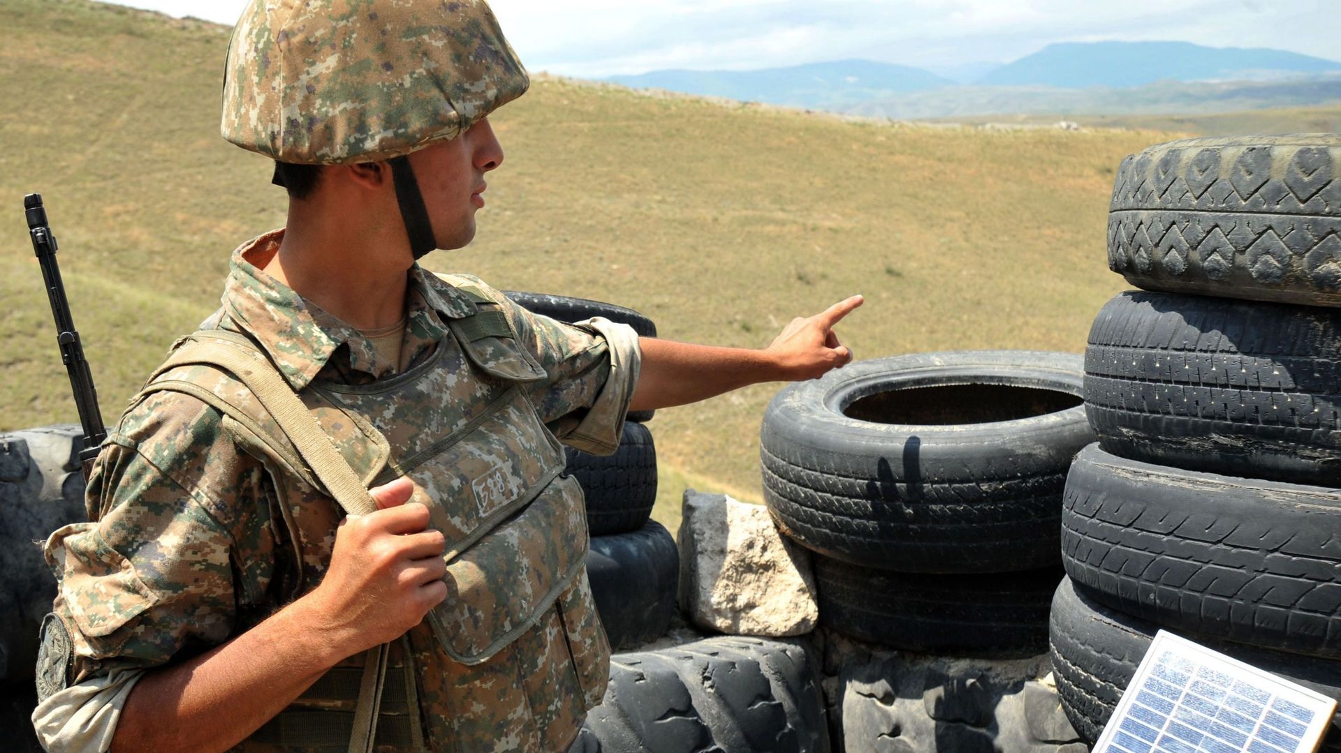 Conflit dans le Haut-Karabagh : sur la nouvelle frontière, soldats arméniens et azerbaïdjanais se surveillent à nouveau
