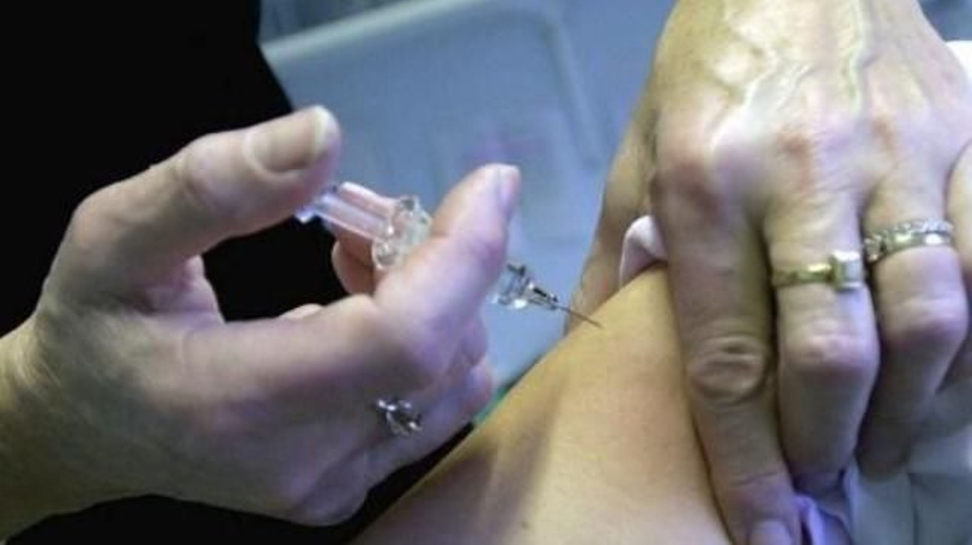 Bruxelles propose d’autoriser les voyageurs de l’étranger sur base de la vaccination