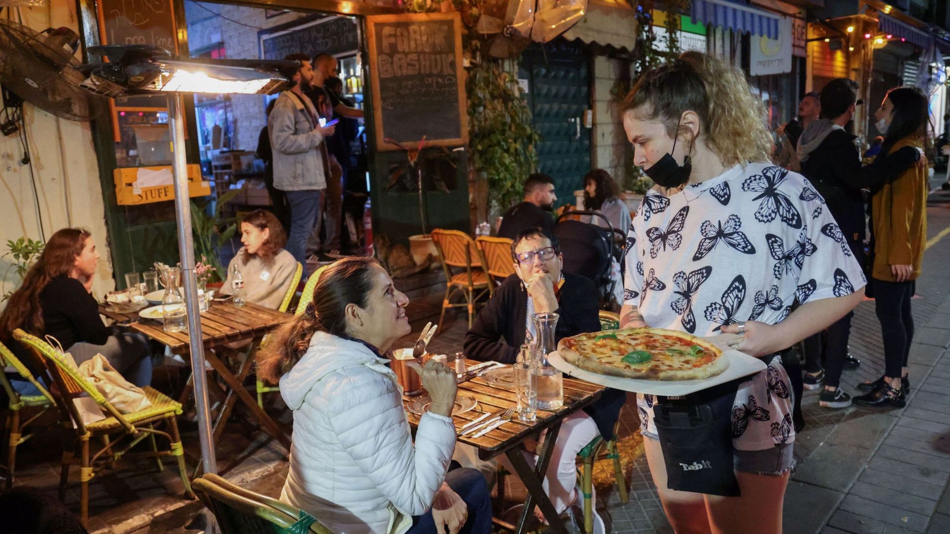 Israël : un quasi-retour à la normale avec la réouverture des restaurants