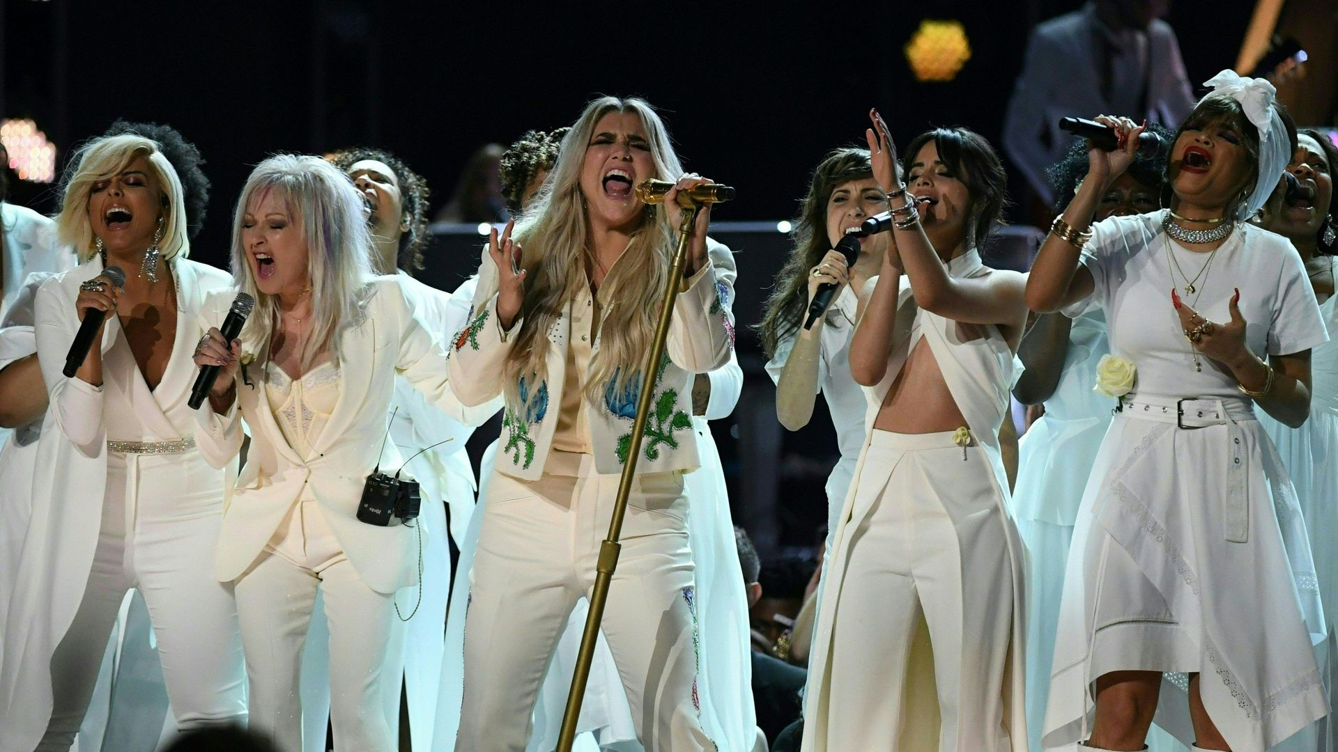 Grammy Awards: la performance de Kesha a dominé la twittosphère