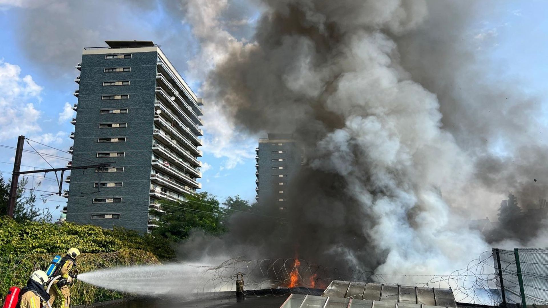 Fire in Koekelberg: Train & Metro Traffic Resumed - News Directory 3