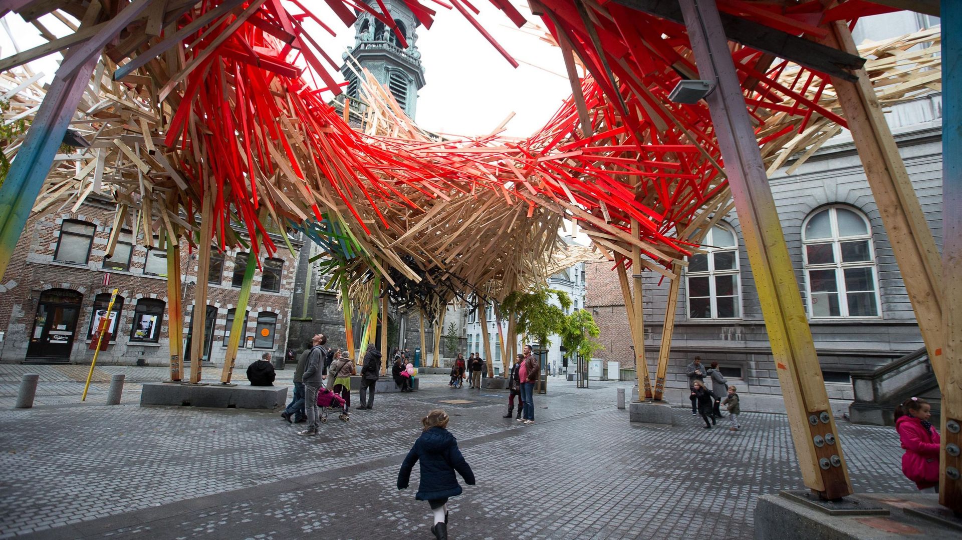 mons-le-d-montage-du-passenger-d-arne-quinze-aura-lieu-au-printemps