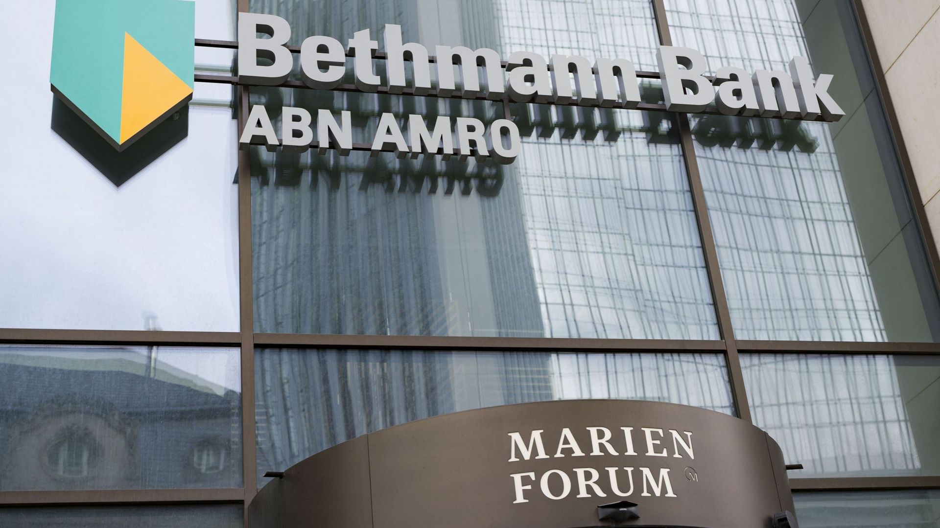 ABN Amro supprime 800 emplois dans son activité de banque d'affaires