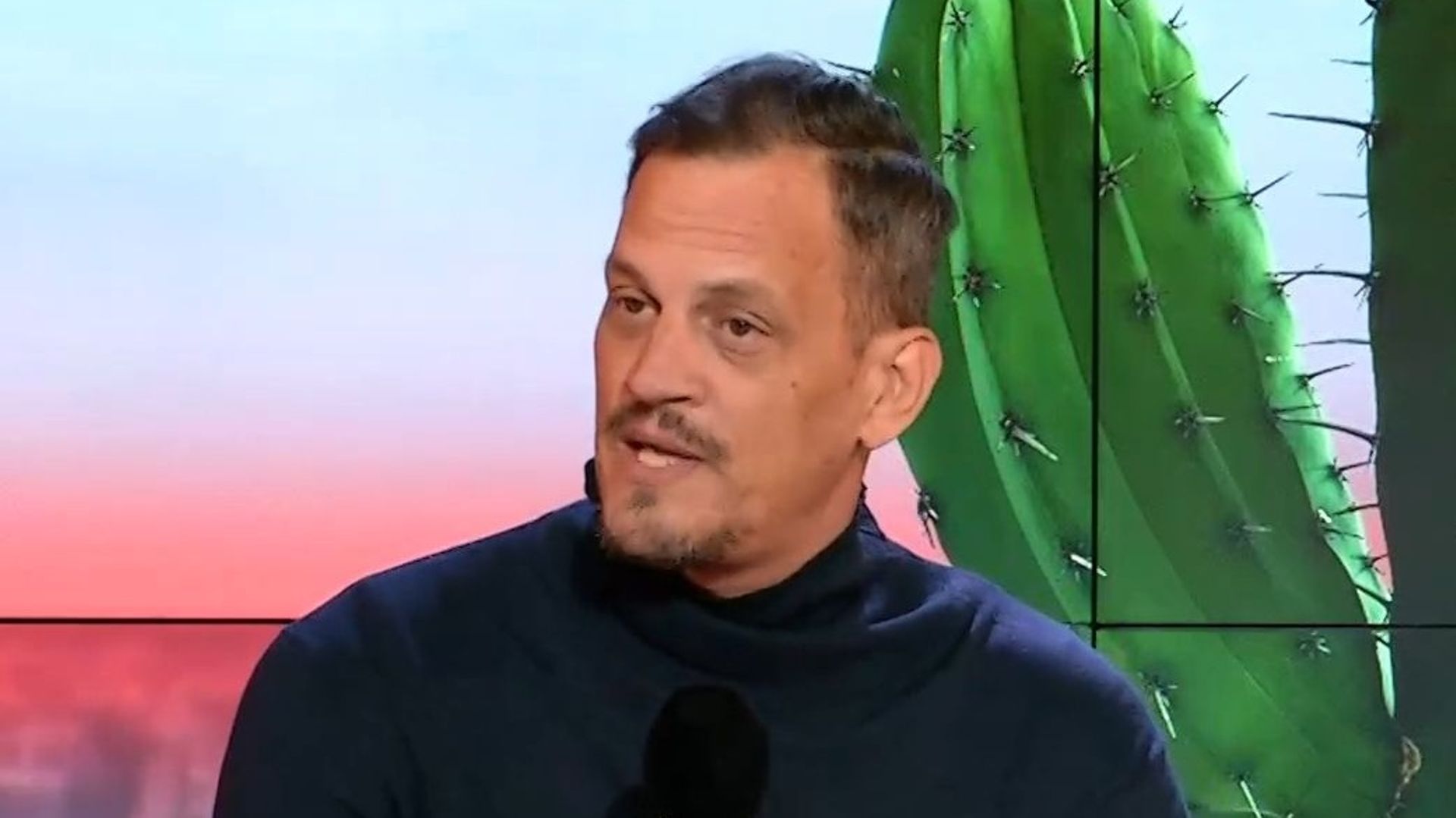 Le Cactus : James Deano se demande à quoi ressemblerait notre cursus scolaire en temps de guerre