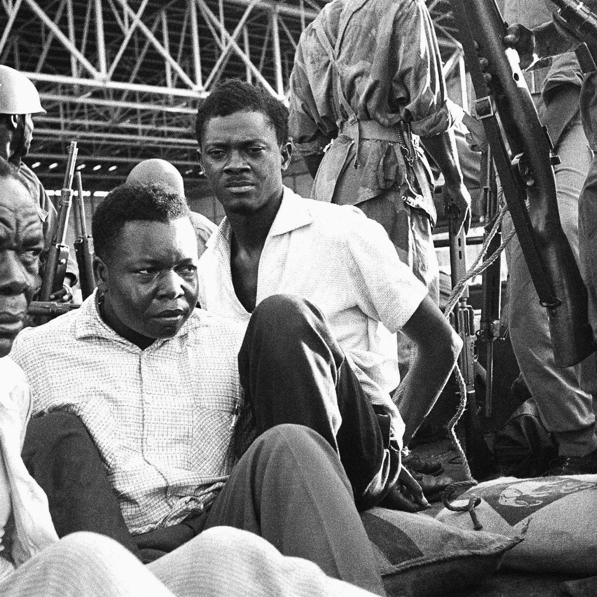 Lumumba arrêté, violemment battu devant Mobutu 