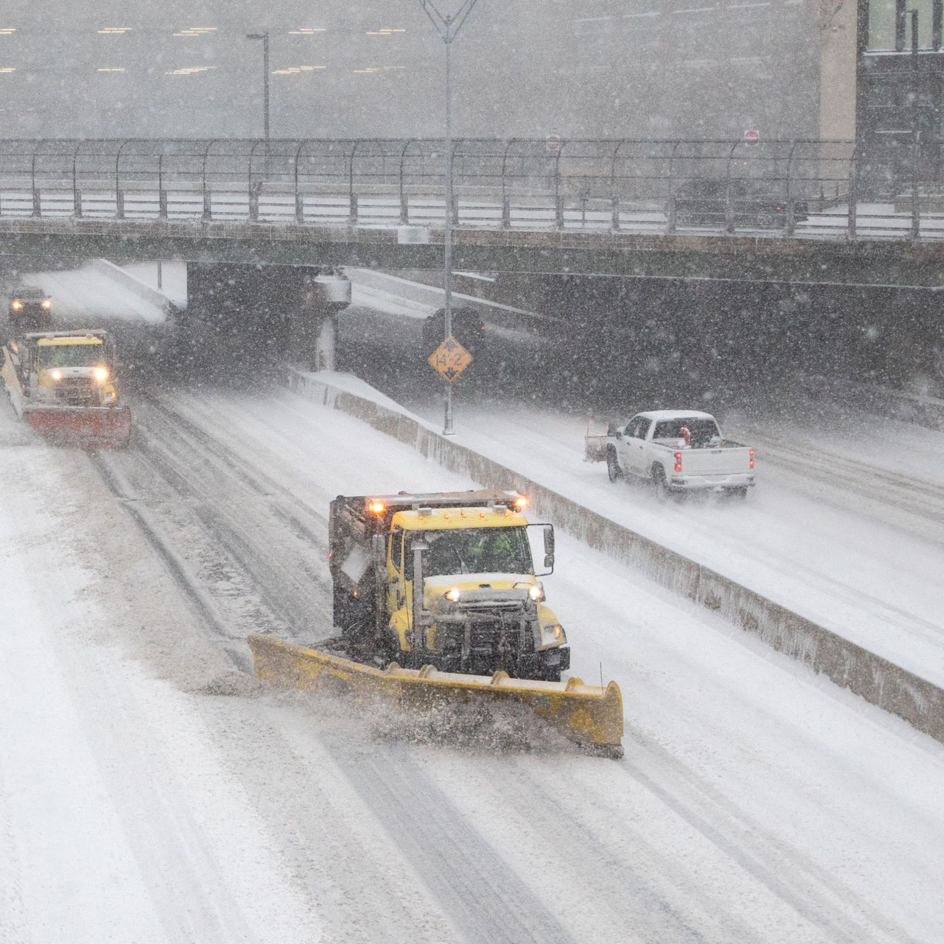 Boston sous 60cm de neige, un record: une «bombe cyclonique» aux Etats-Unis  - La Voix du Nord